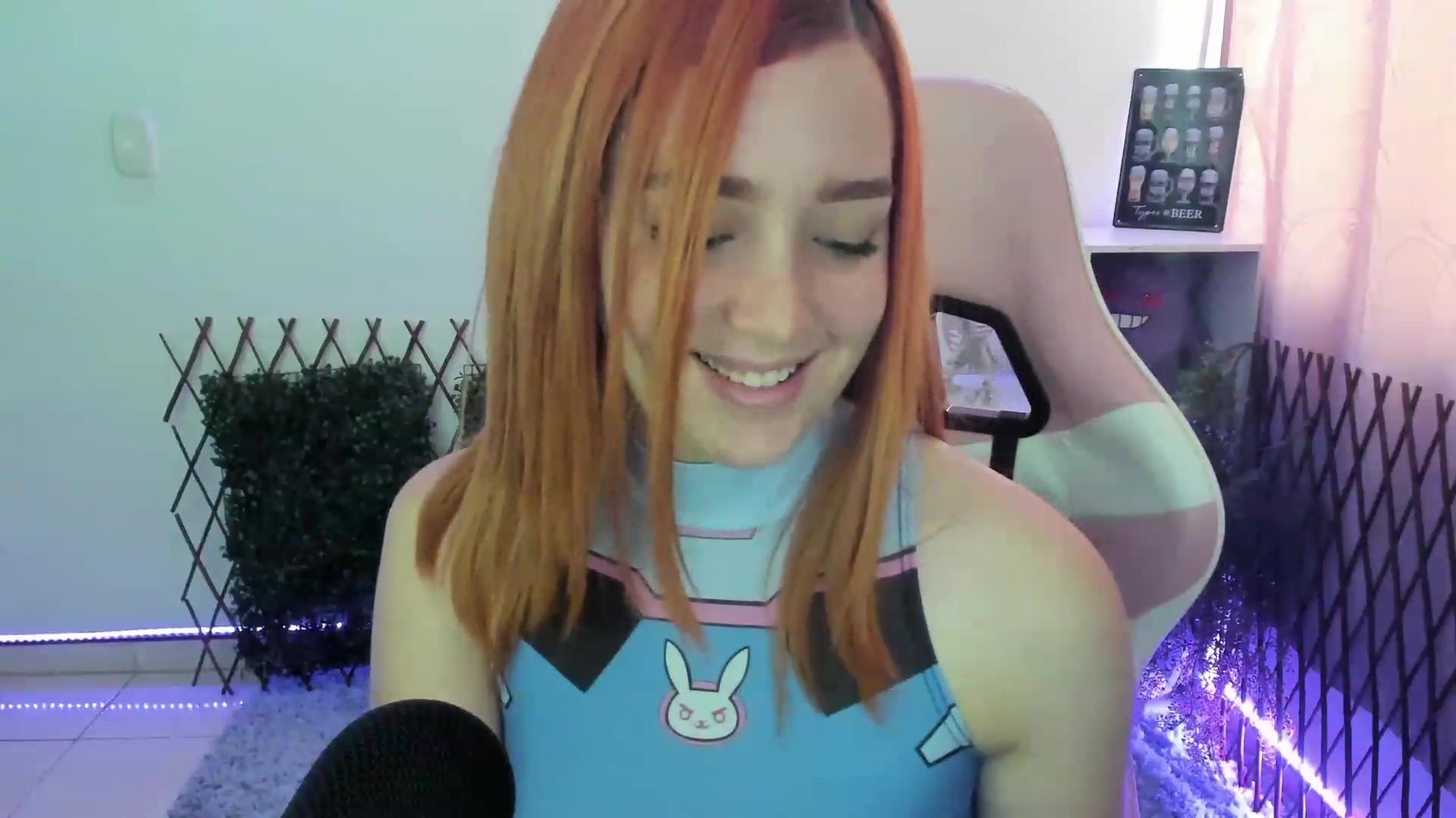 Gallery image thumbnail from sofi_garcia_'s myfreecams stream on, 06/13/2023, 19:22 image 15 of 20