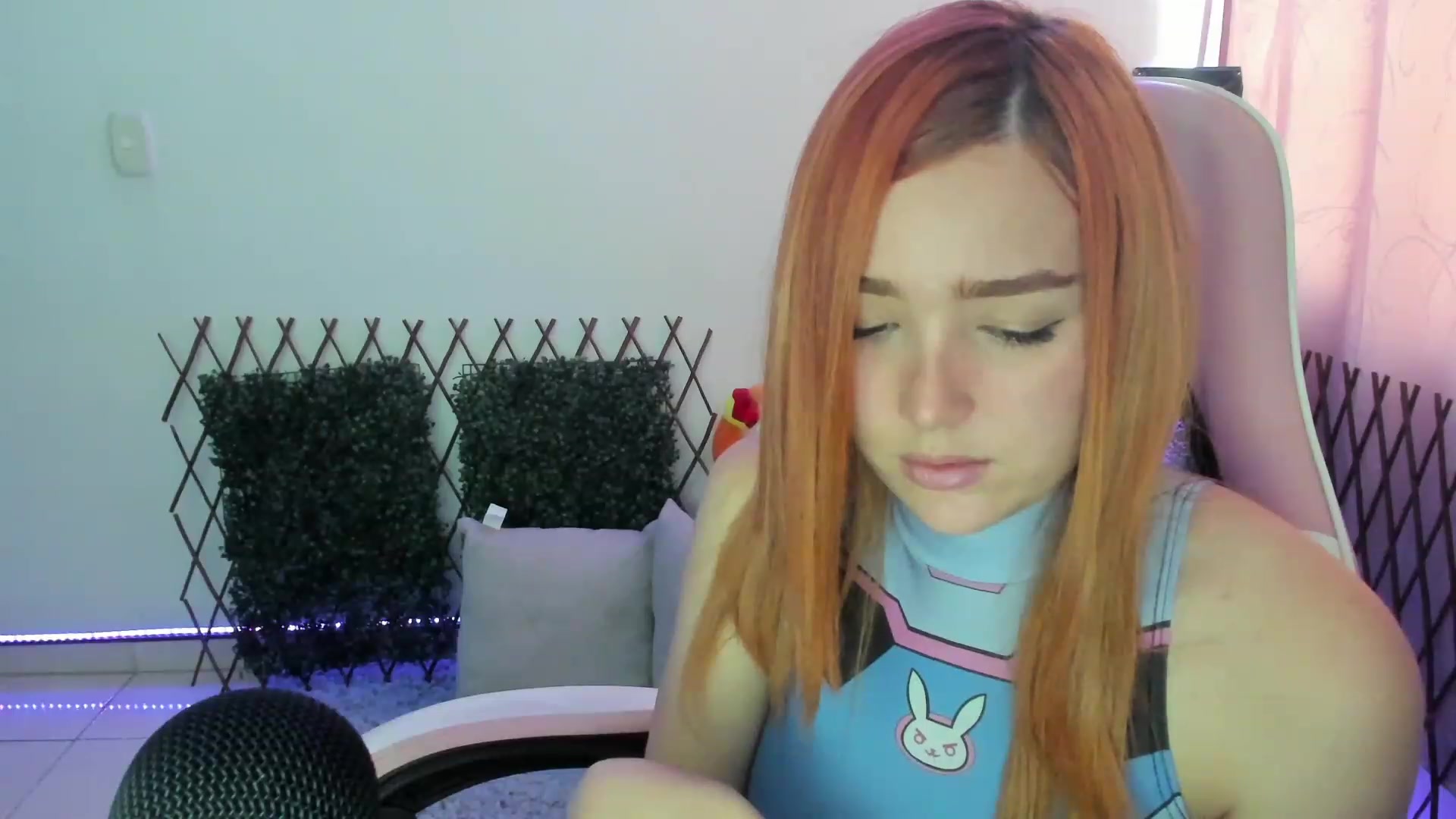 Gallery image thumbnail from sofi_garcia_'s myfreecams stream on, 06/13/2023, 19:22 image 19 of 20