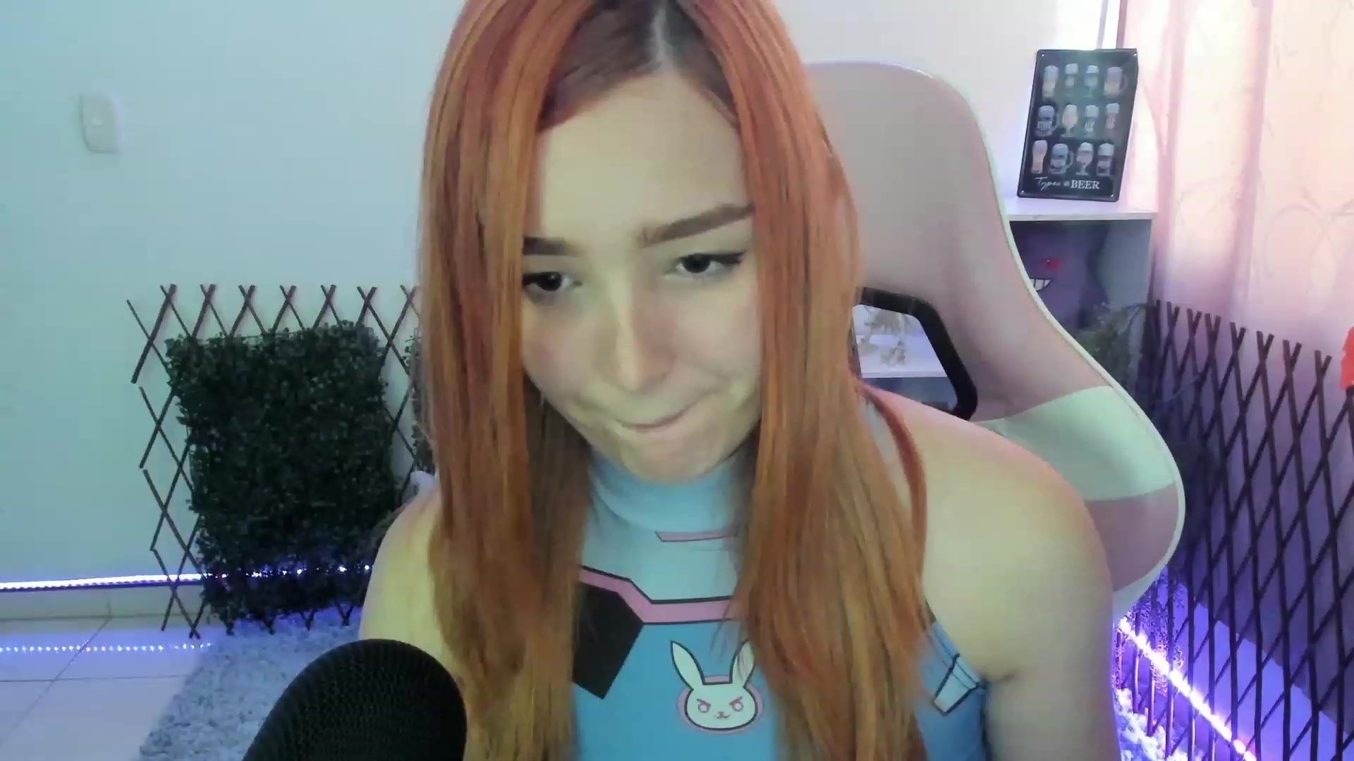 Gallery image thumbnail from sofi_garcia_'s myfreecams stream on, 06/13/2023, 19:22 image 8 of 20
