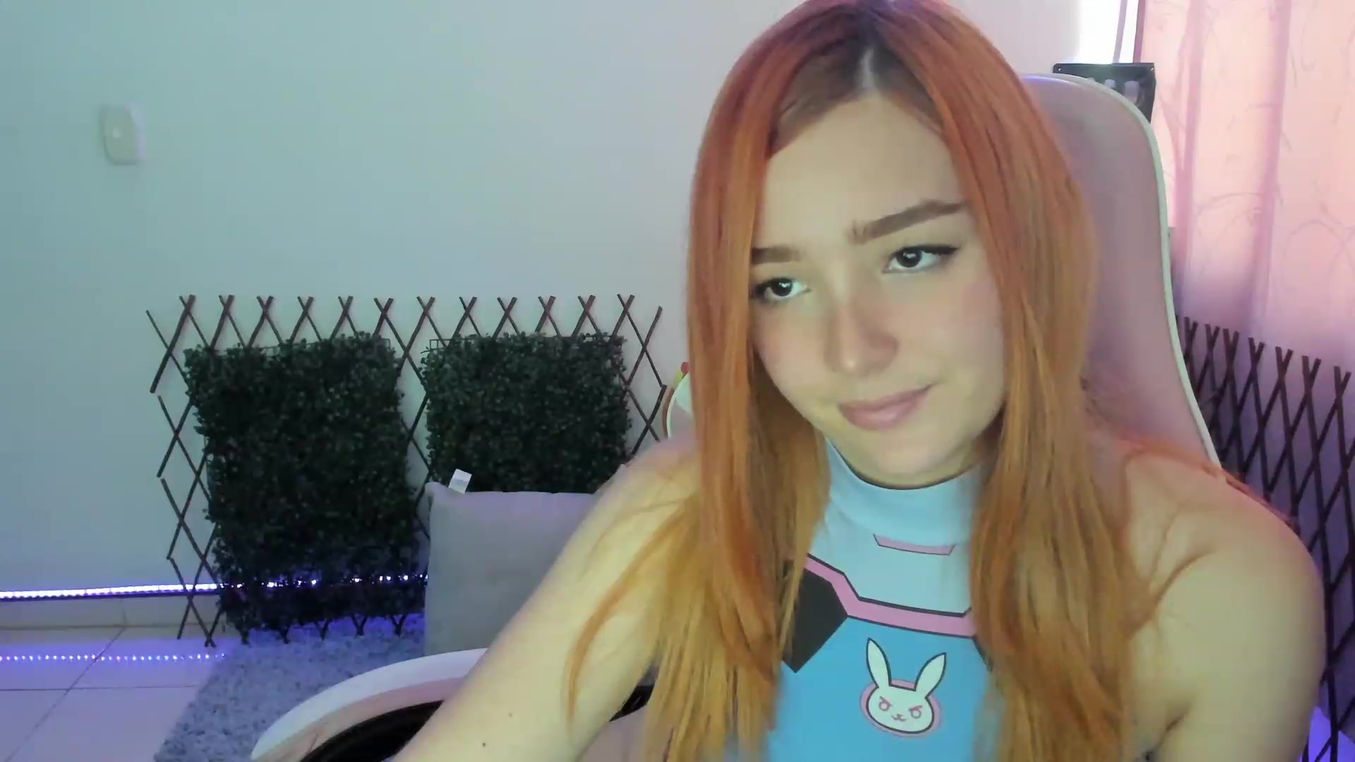 Gallery image thumbnail from sofi_garcia_'s myfreecams stream on, 06/13/2023, 19:22 image 20 of 20