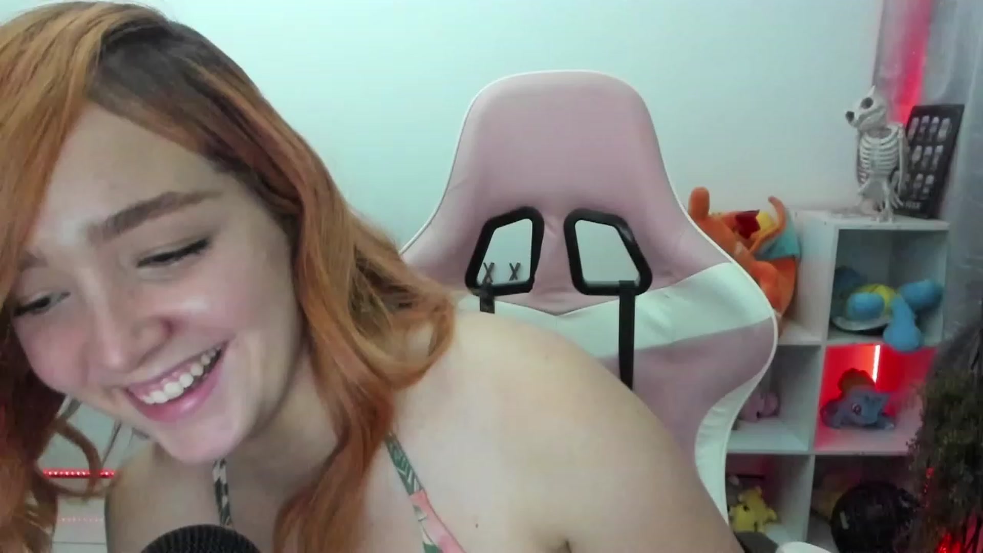 Gallery image thumbnail from sofi_garcia_'s myfreecams stream on, 07/22/2023, 06:19 image 12 of 20