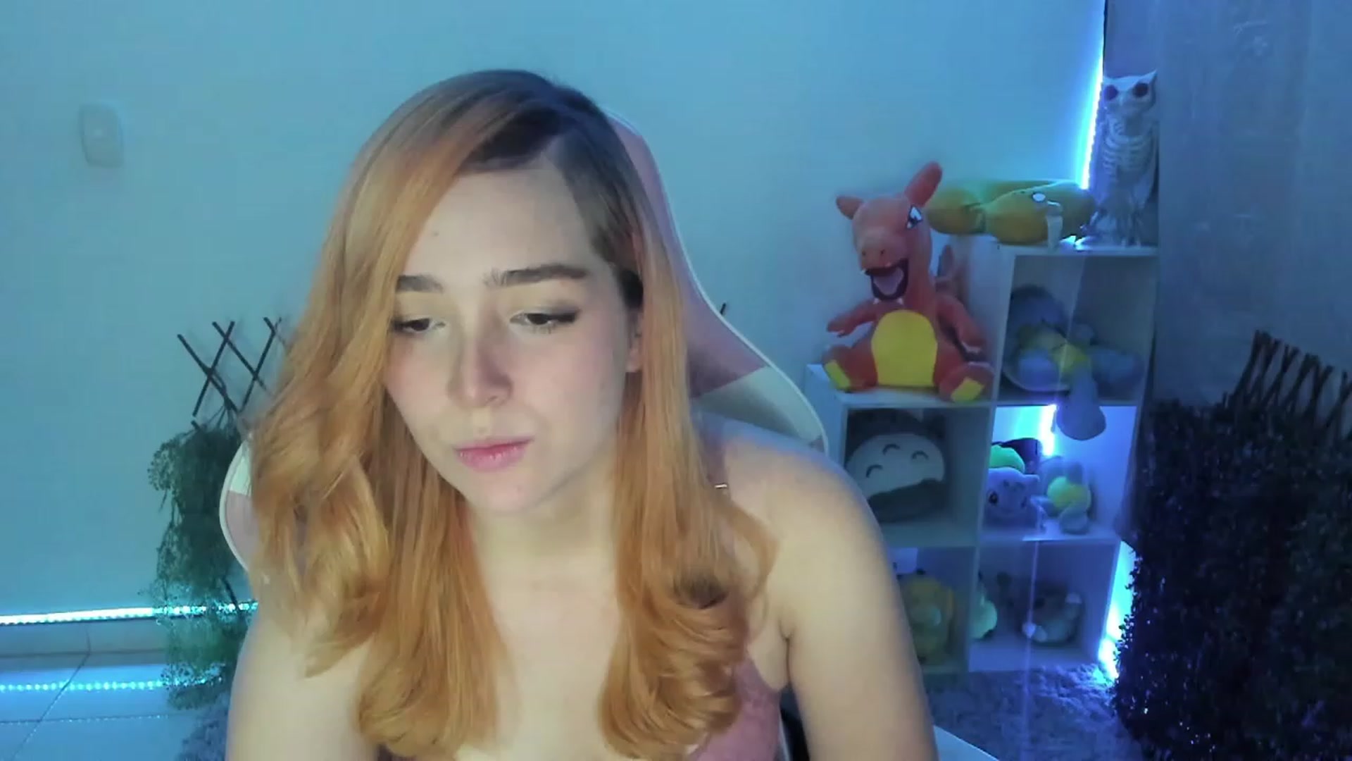 Gallery image thumbnail from sofi_garcia_'s myfreecams stream on, 08/17/2023, 03:47 image 14 of 20