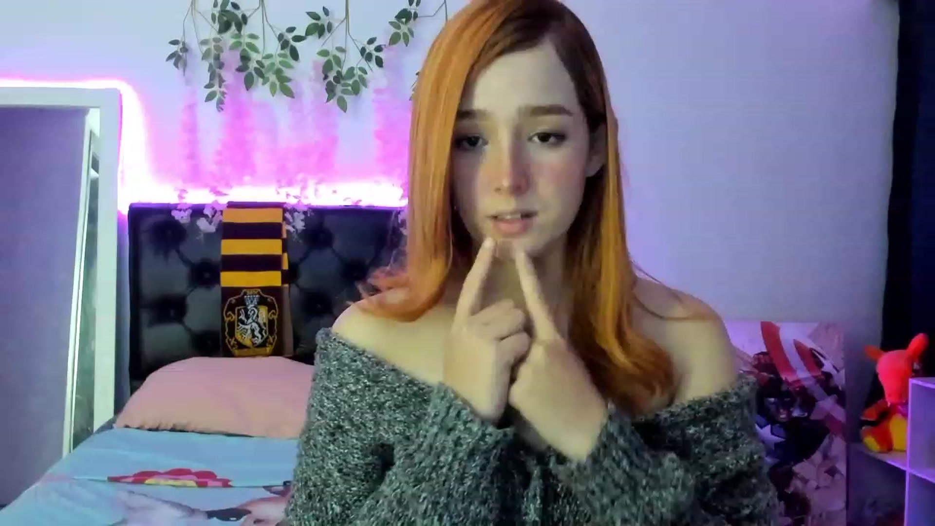 Gallery image thumbnail from sofi_garcia_'s myfreecams stream on, 09/14/2023, 05:59 image 4 of 20