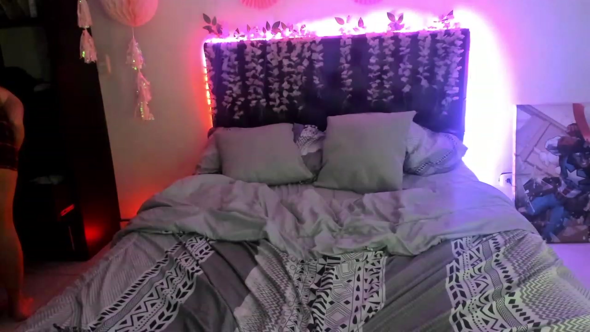 Gallery image thumbnail from sofi_garcia_'s myfreecams stream on, 01/28/2024, 05:43 image 18 of 20