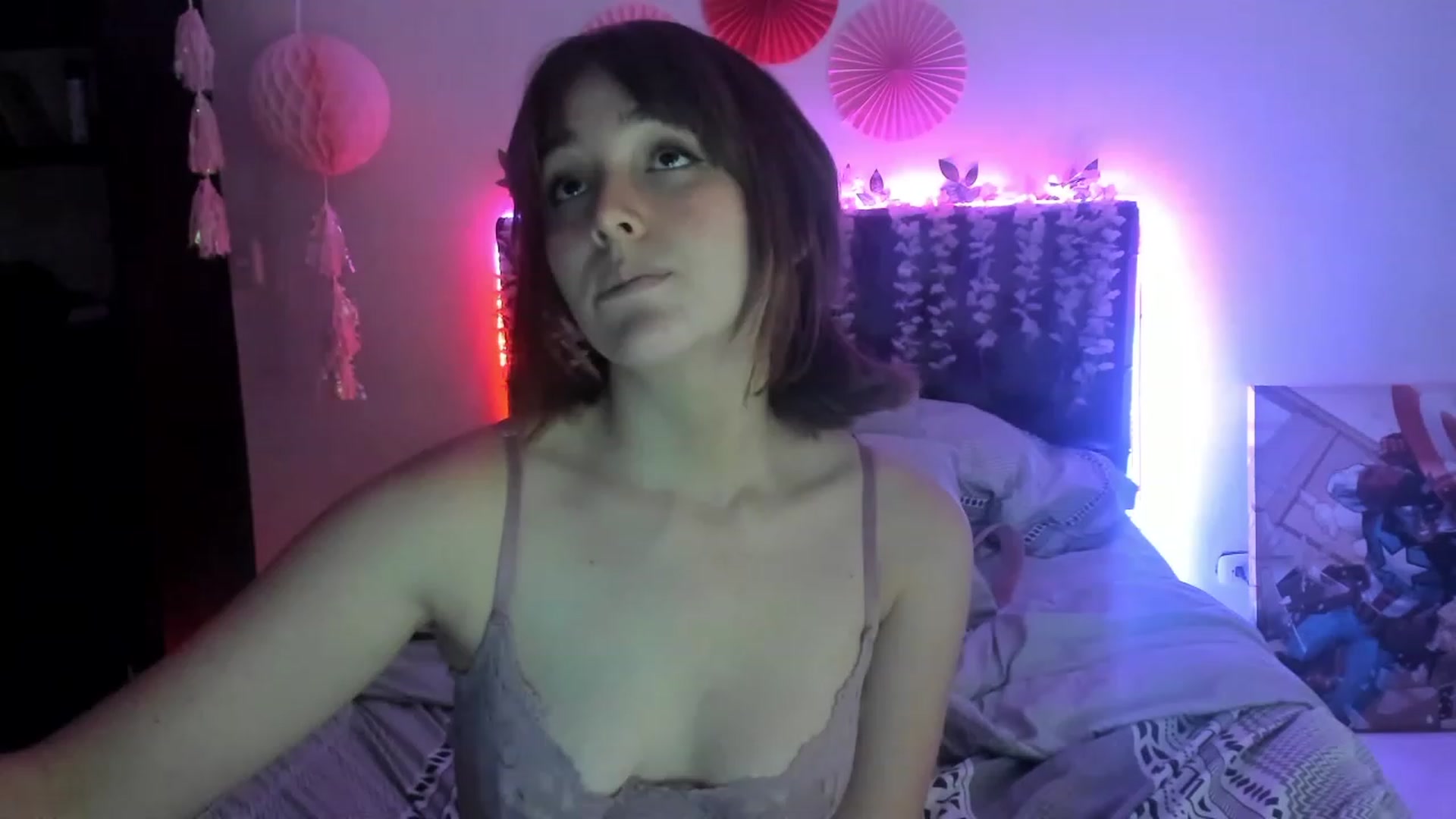 Gallery image thumbnail from sofi_garcia_'s myfreecams stream on, 01/28/2024, 07:08 image 20 of 20