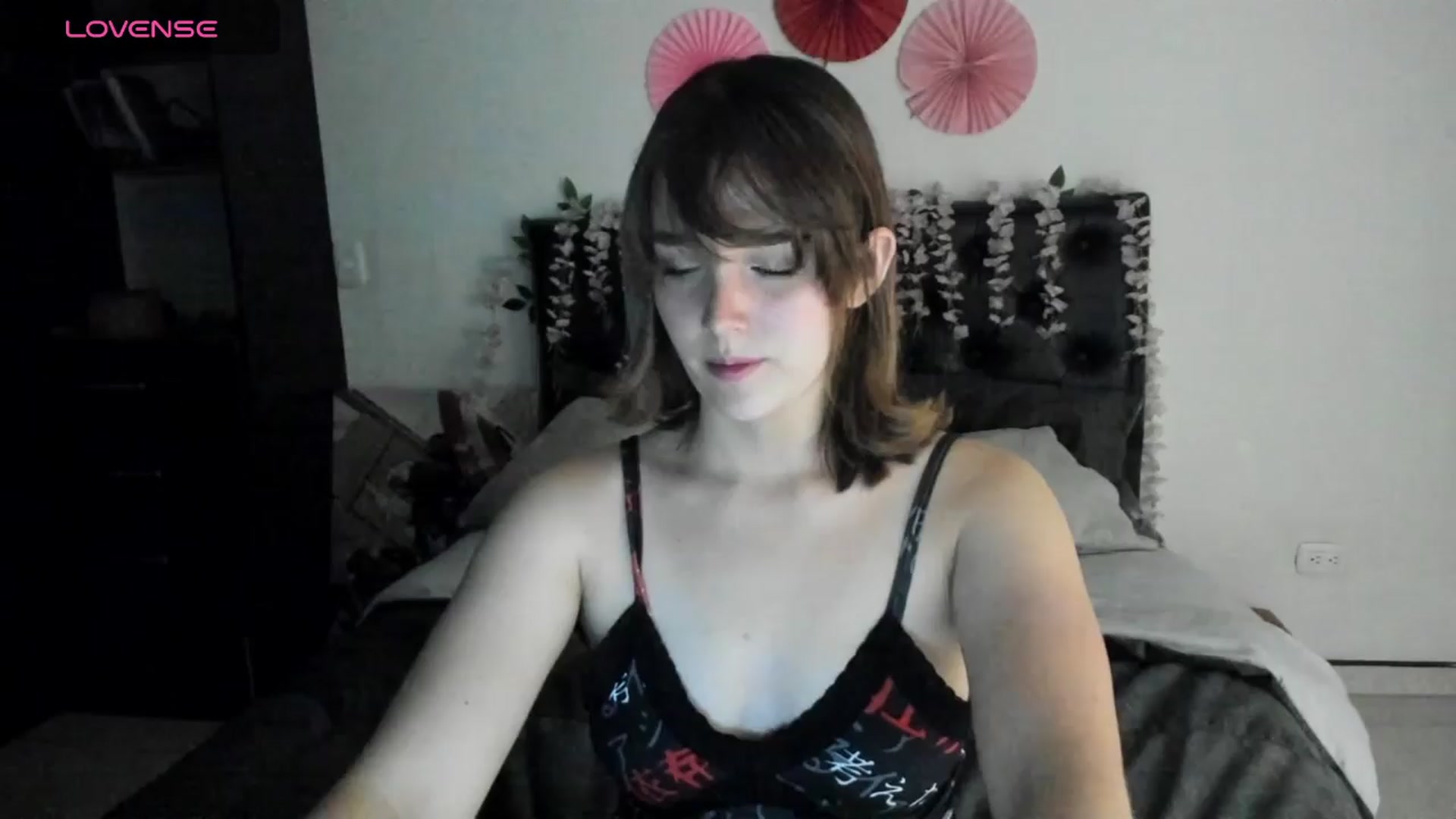Gallery image thumbnail from sofi_garcia_'s myfreecams stream on, 03/29/2024, 04:34 image 4 of 20