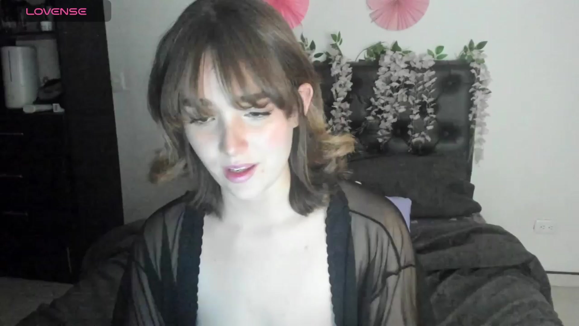 Gallery image thumbnail from sofi_garcia_'s myfreecams stream on, 04/14/2024, 05:09 image 15 of 20