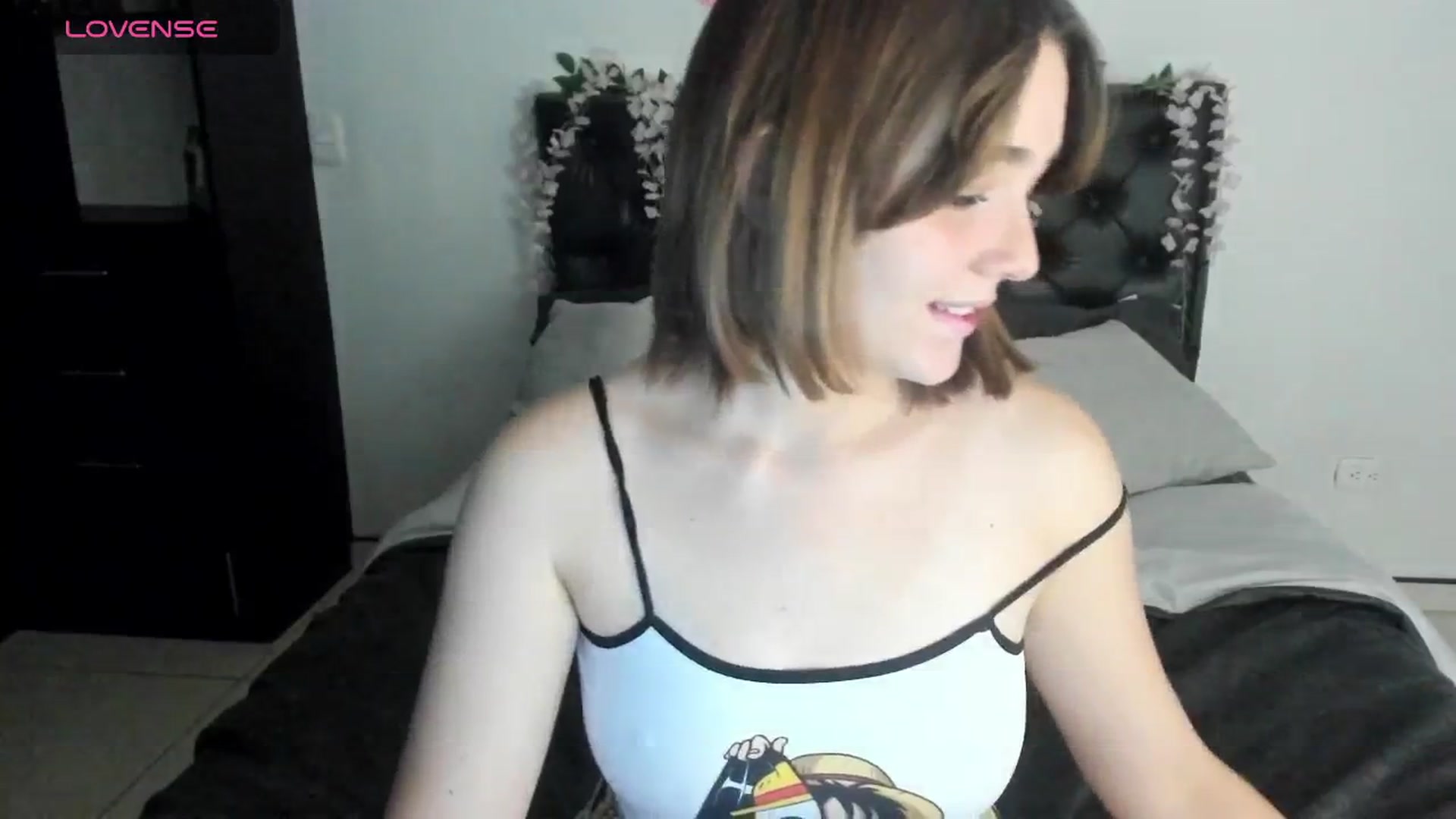 Gallery image thumbnail from sofi_garcia_'s myfreecams stream on, 04/21/2024, 05:19 image 15 of 20