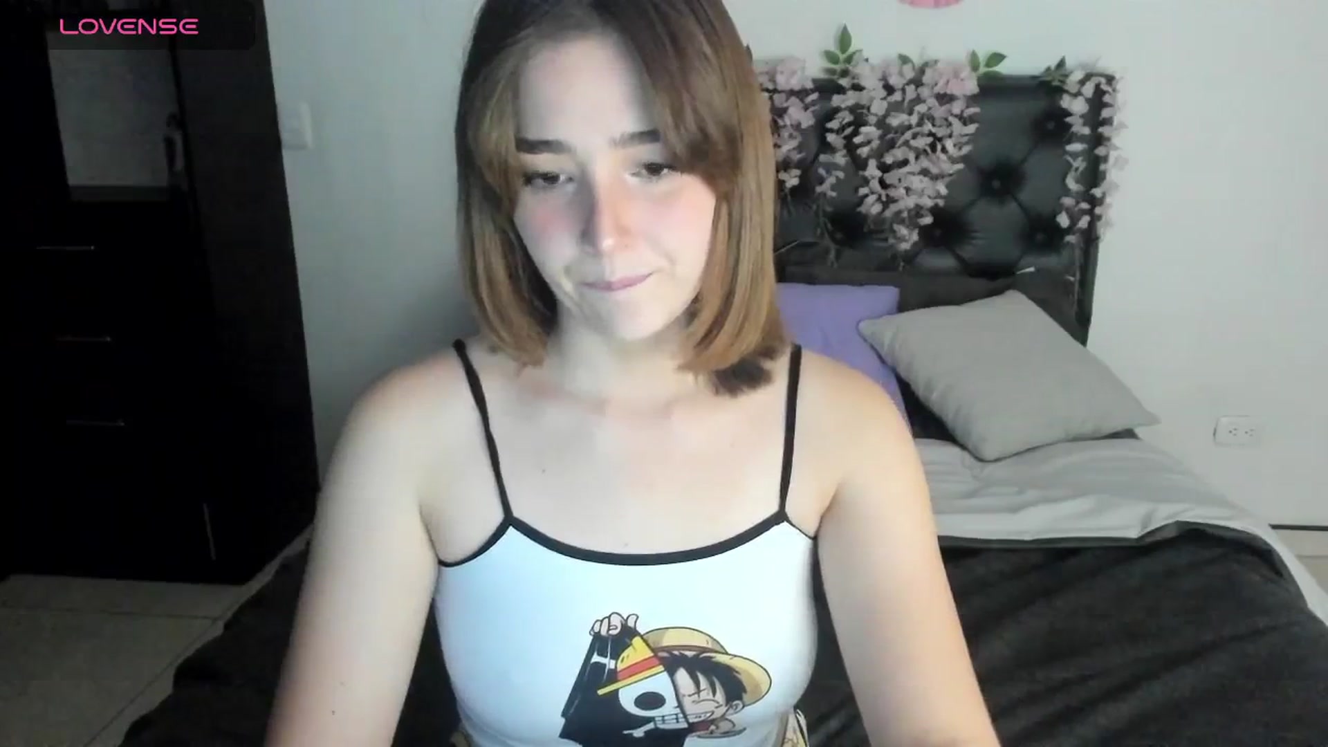 Gallery image thumbnail from sofi_garcia_'s myfreecams stream on, 04/21/2024, 05:19 image 6 of 20