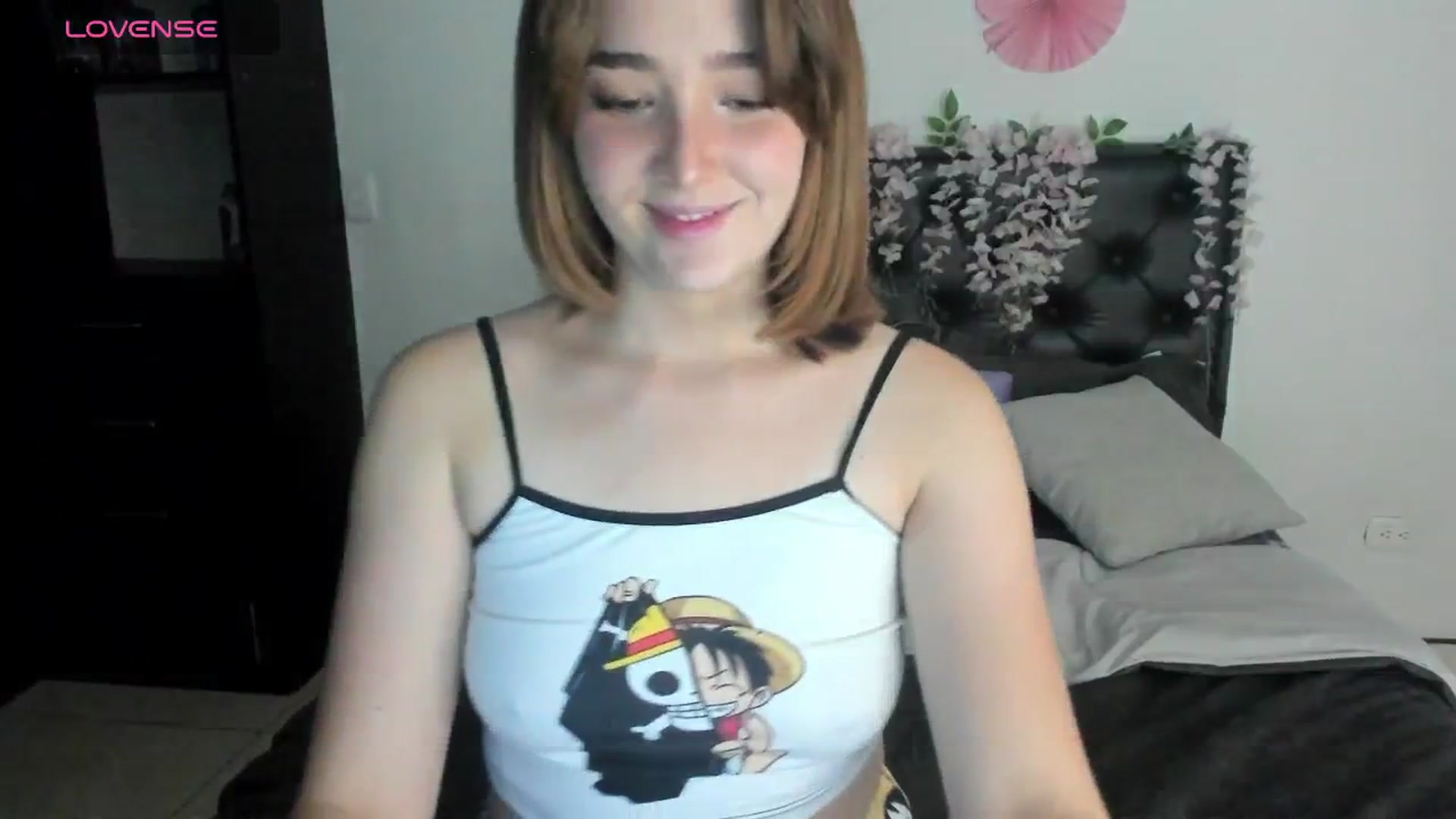 Gallery image thumbnail from sofi_garcia_'s myfreecams stream on, 04/21/2024, 05:44 image 7 of 20