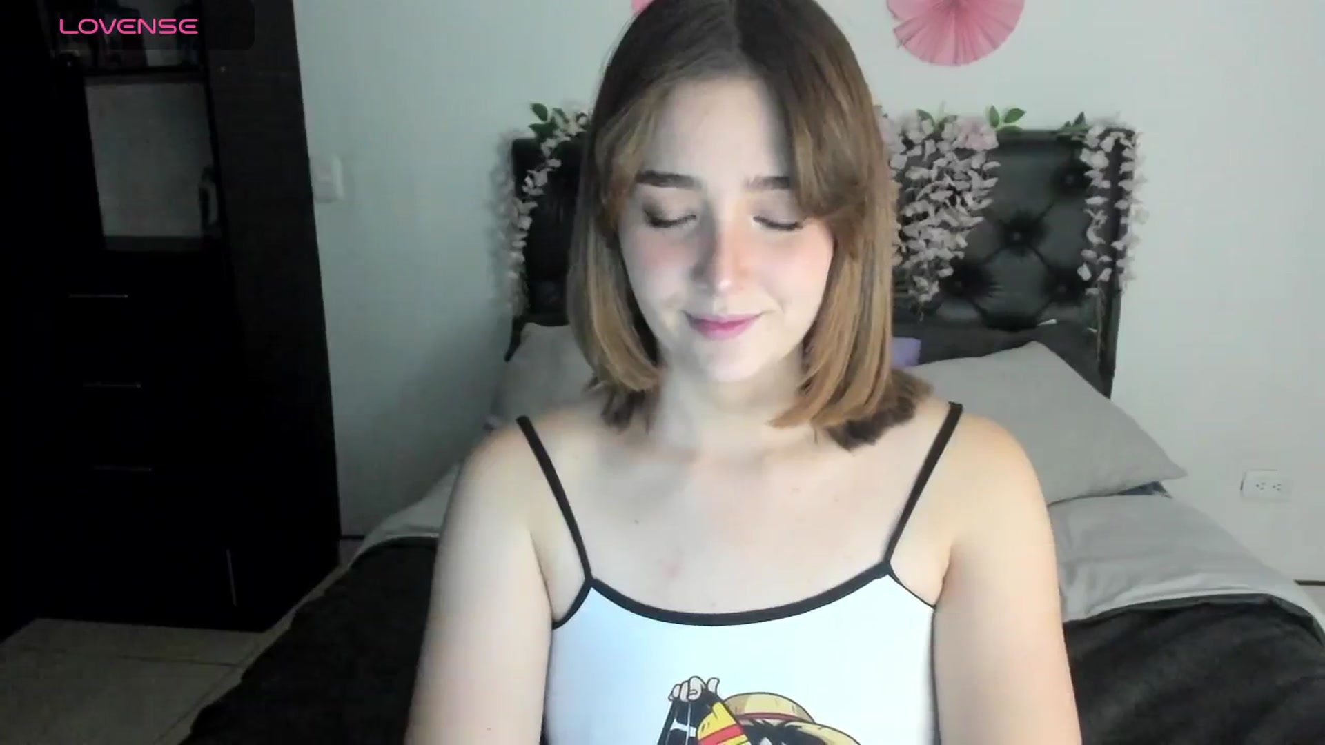 Gallery image thumbnail from sofi_garcia_'s myfreecams stream on, 04/21/2024, 05:44 image 2 of 20
