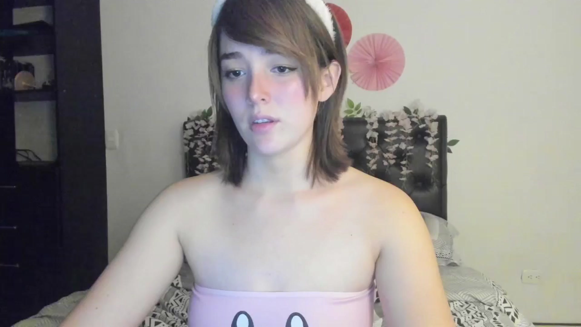 Gallery image thumbnail from sofi_garcia_'s myfreecams stream on, 05/10/2024, 05:13 image 10 of 20