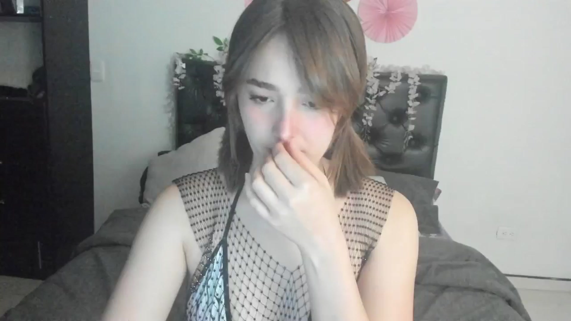 Gallery image thumbnail from sofi_garcia_'s myfreecams stream on, 05/26/2024, 06:53 image 1 of 20