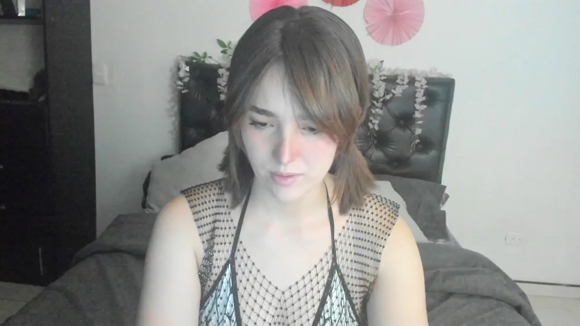 Gallery image thumbnail from sofi_garcia_'s myfreecams stream on, 05/26/2024, 06:53 image 3 of 20
