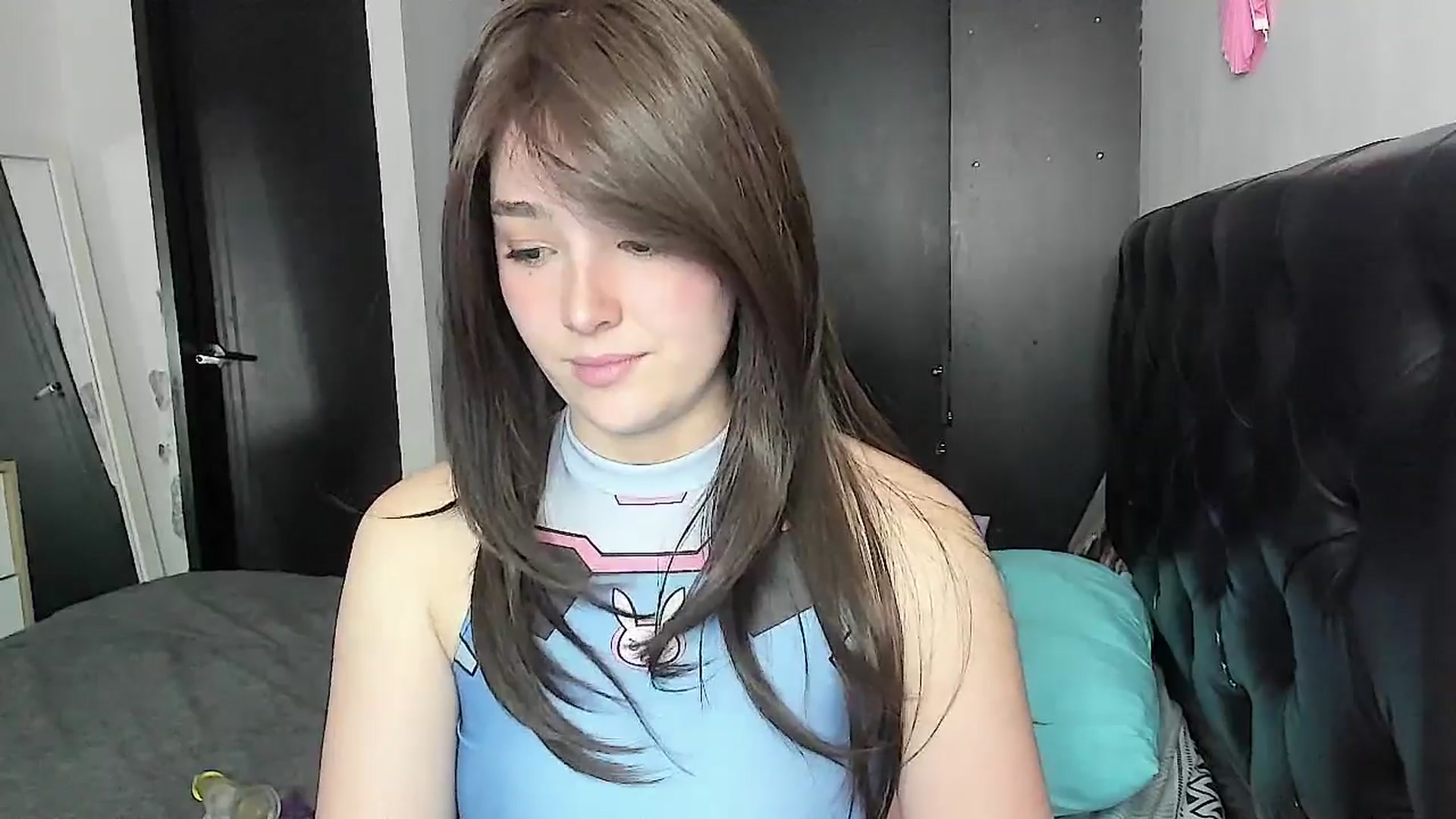 Gallery image thumbnail from sofi_garcia_'s myfreecams stream on, 06/13/2024, 03:45 image 15 of 20