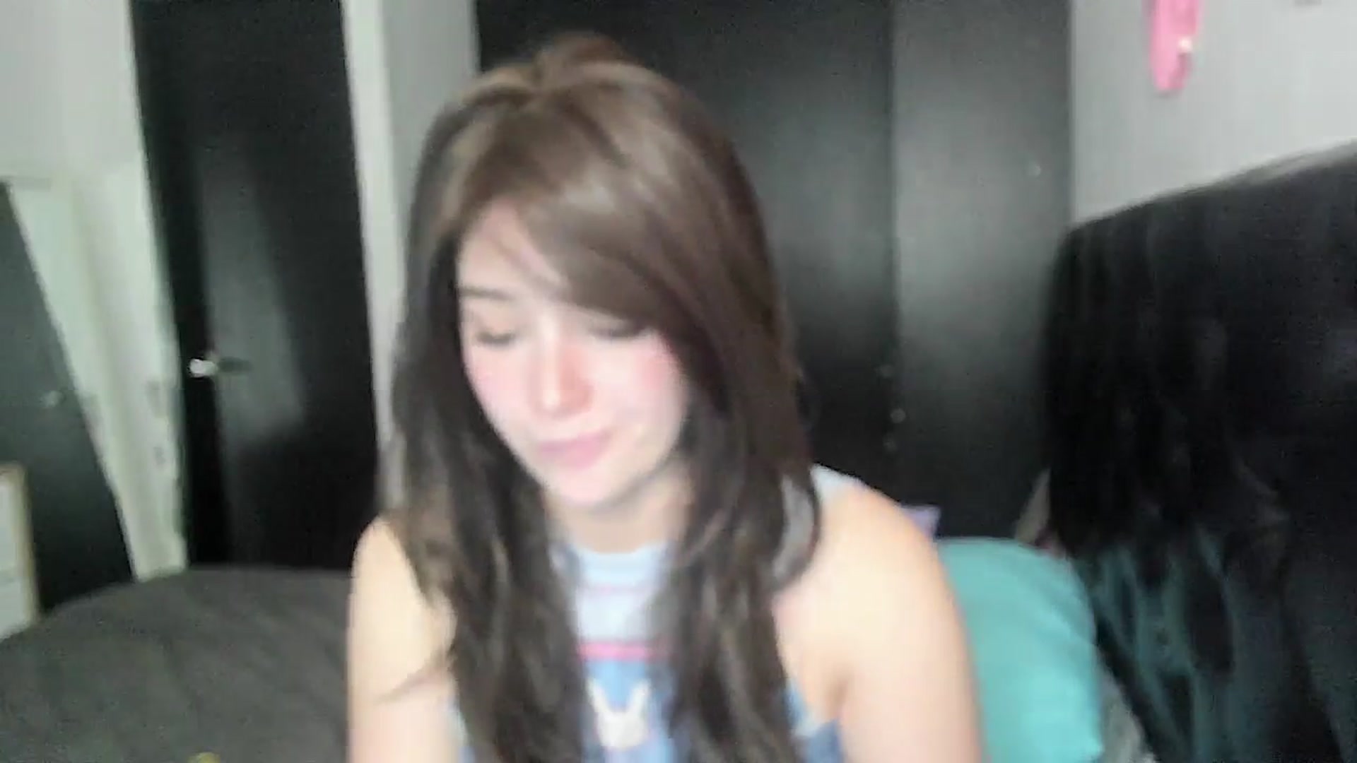 Gallery image thumbnail from sofi_garcia_'s myfreecams stream on, 06/13/2024, 03:45 image 6 of 20