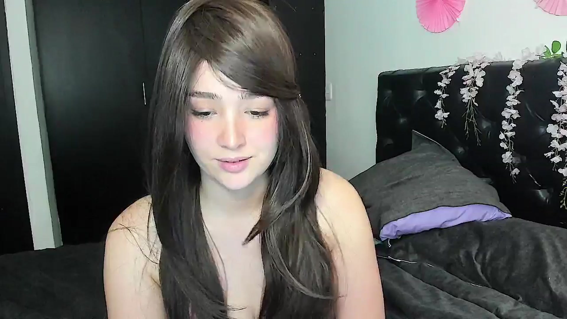 Gallery image thumbnail from sofi_garcia_'s myfreecams stream on, 06/16/2024, 05:09 image 13 of 20