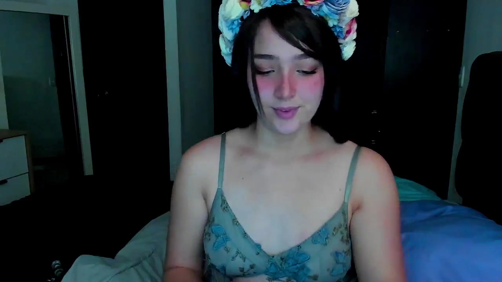 Gallery image thumbnail from sofi_garcia_'s myfreecams stream on, 06/29/2024, 05:57 image 17 of 20