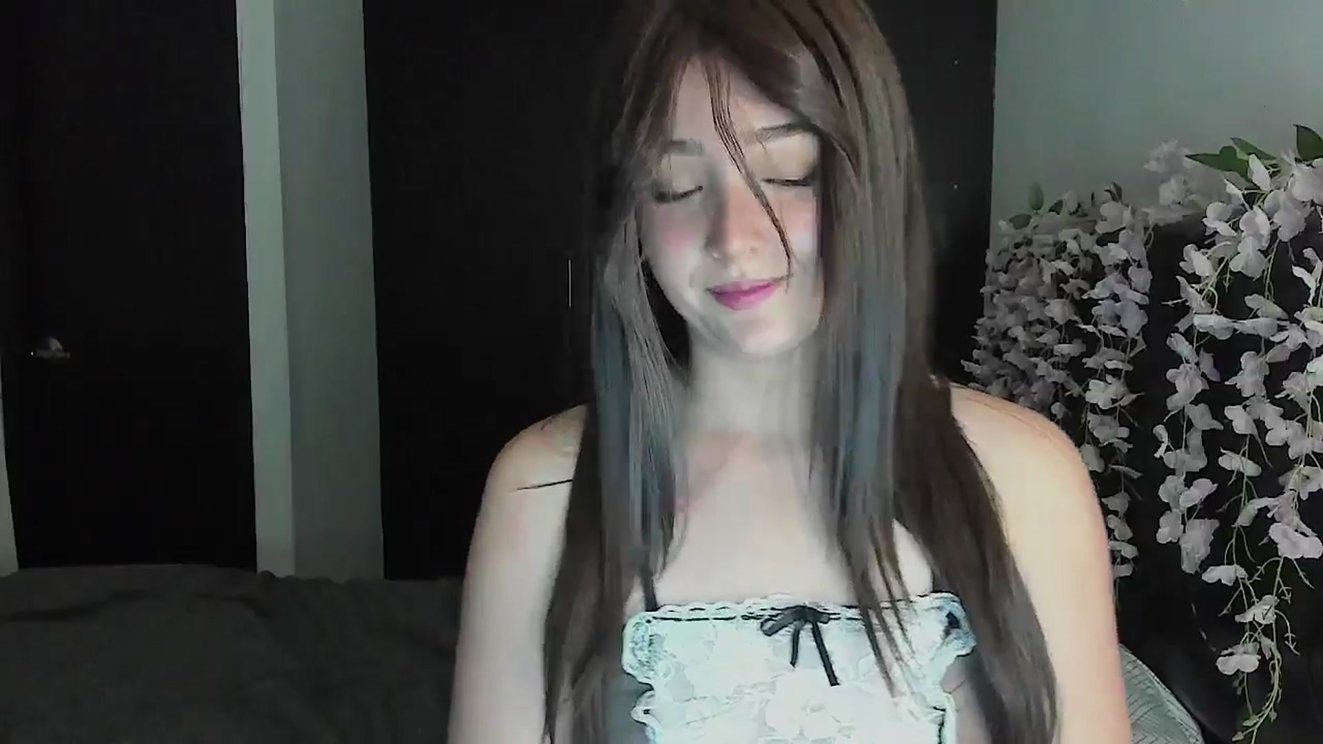 Gallery image thumbnail from sofi_garcia_'s myfreecams stream on, 07/06/2024, 06:13 image 5 of 20