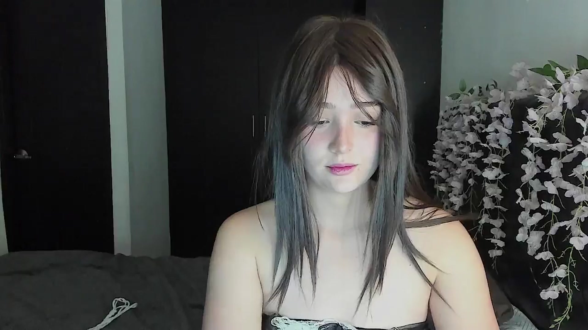 Gallery image thumbnail from sofi_garcia_'s myfreecams stream on, 07/06/2024, 06:13 image 9 of 20