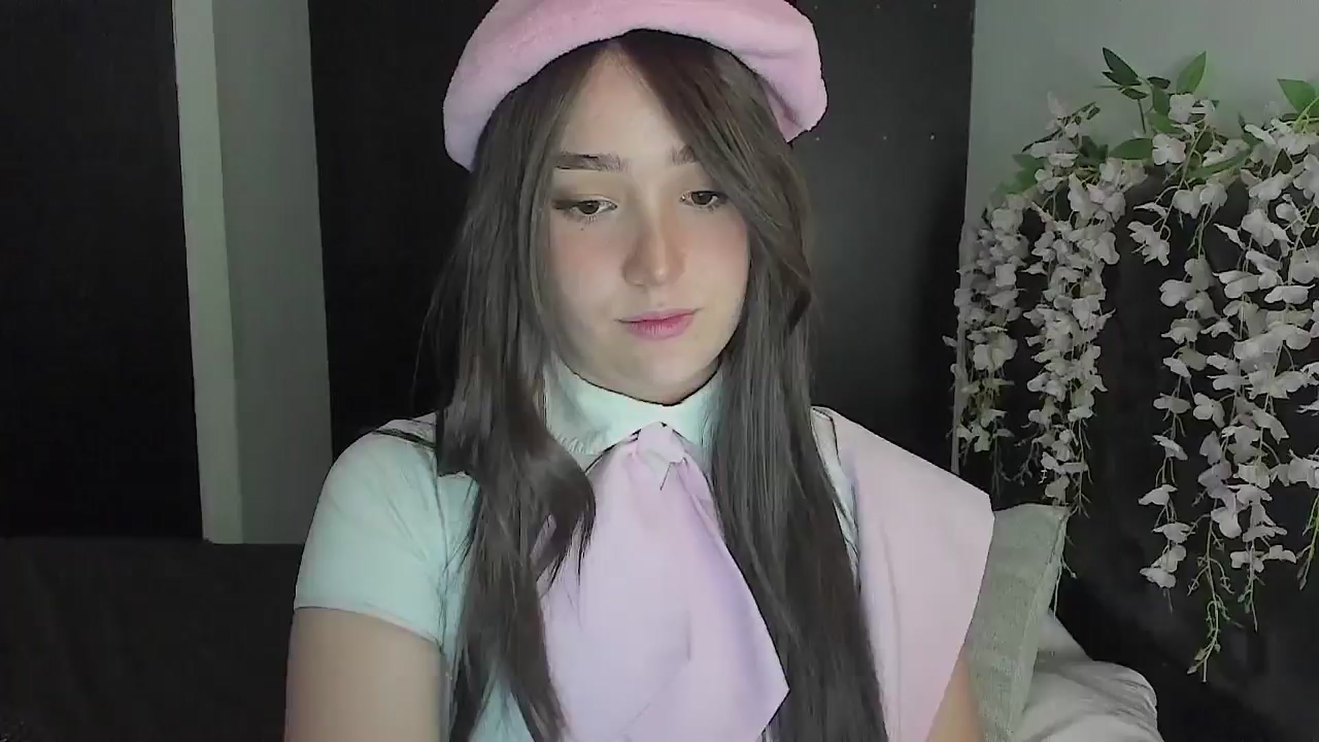 Gallery image thumbnail from sofi_garcia_'s myfreecams stream on, 07/14/2024, 06:04 image 1 of 20
