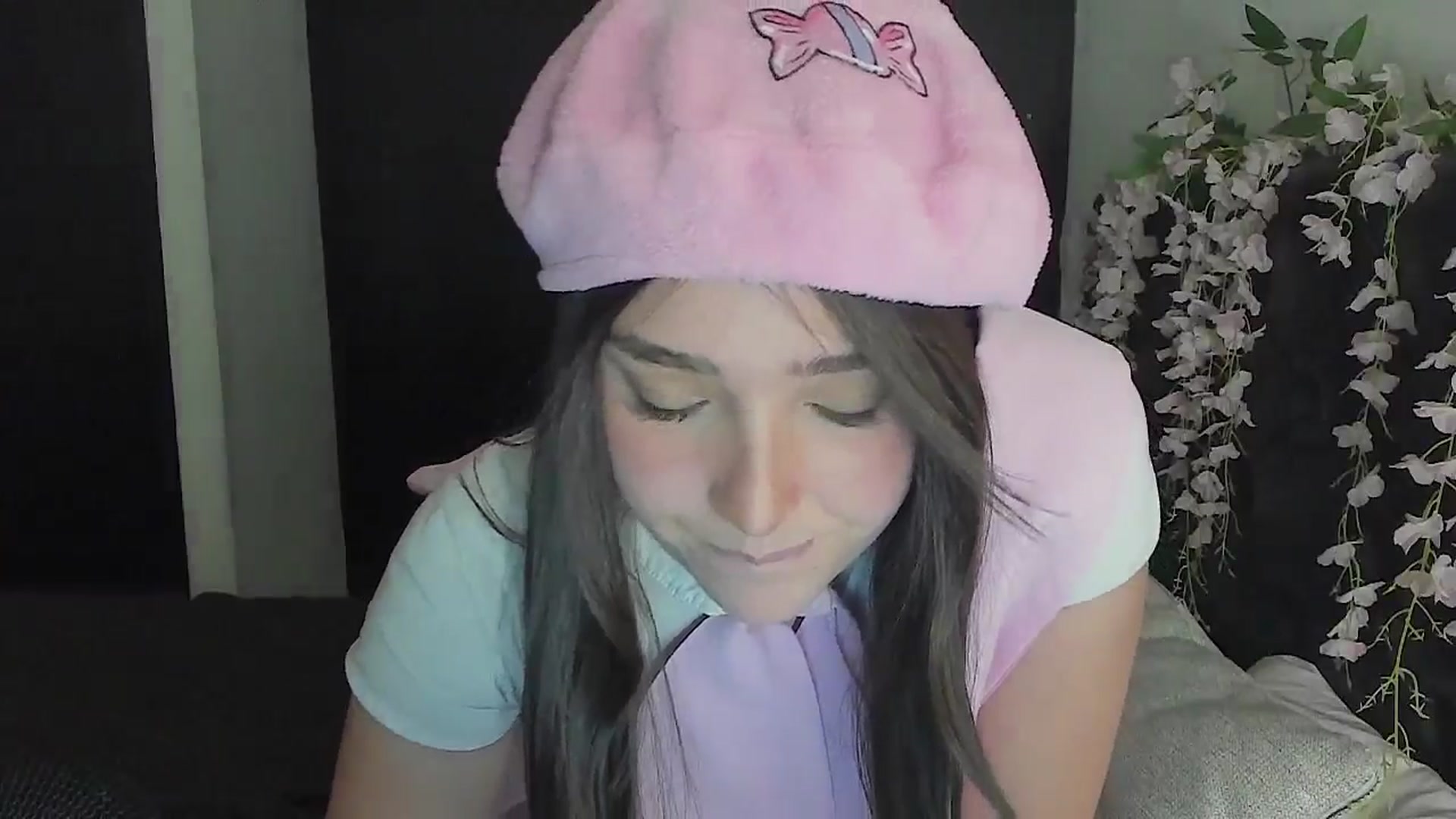 Gallery image thumbnail from sofi_garcia_'s myfreecams stream on, 07/14/2024, 06:04 image 18 of 20