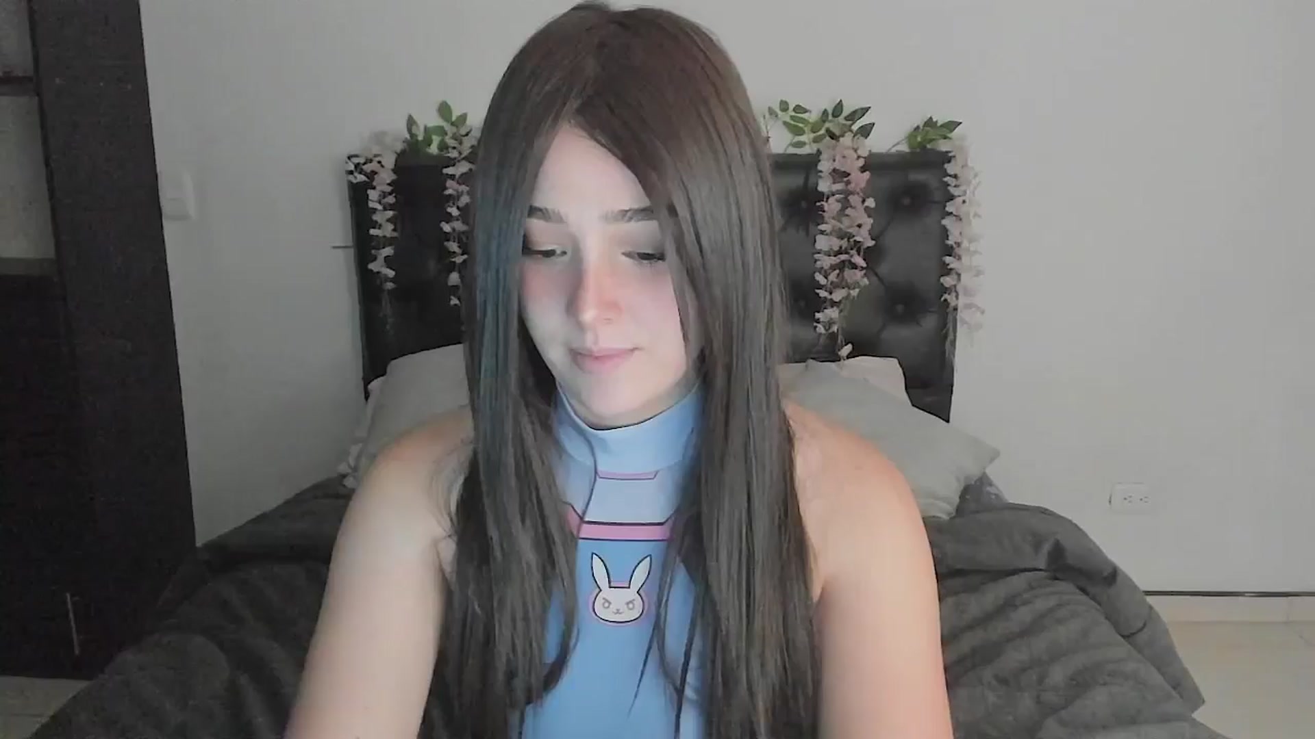 Gallery image thumbnail from sofi_garcia_'s myfreecams stream on, 07/19/2024, 05:43 image 6 of 20