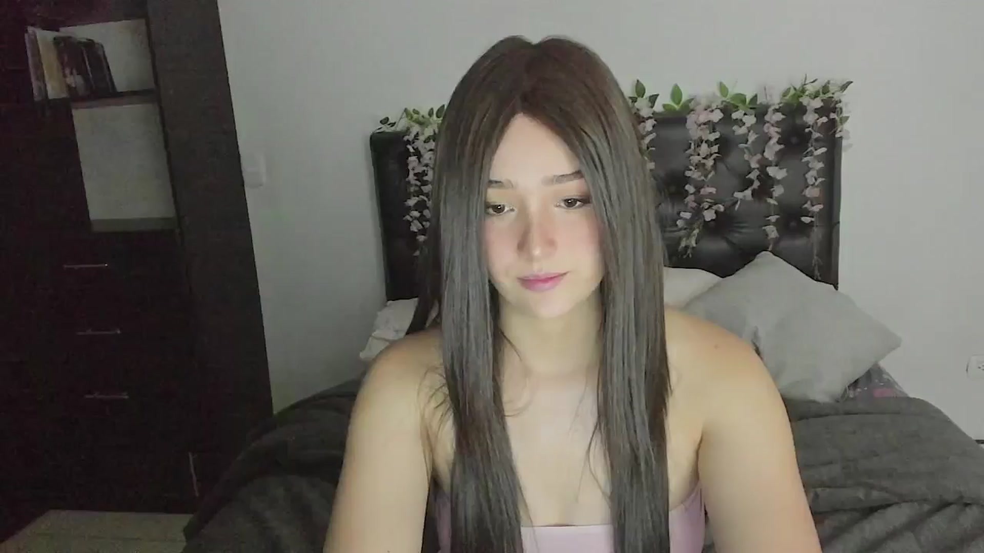 Gallery image thumbnail from sofi_garcia_'s myfreecams stream on, 07/20/2024, 06:34 image 11 of 20