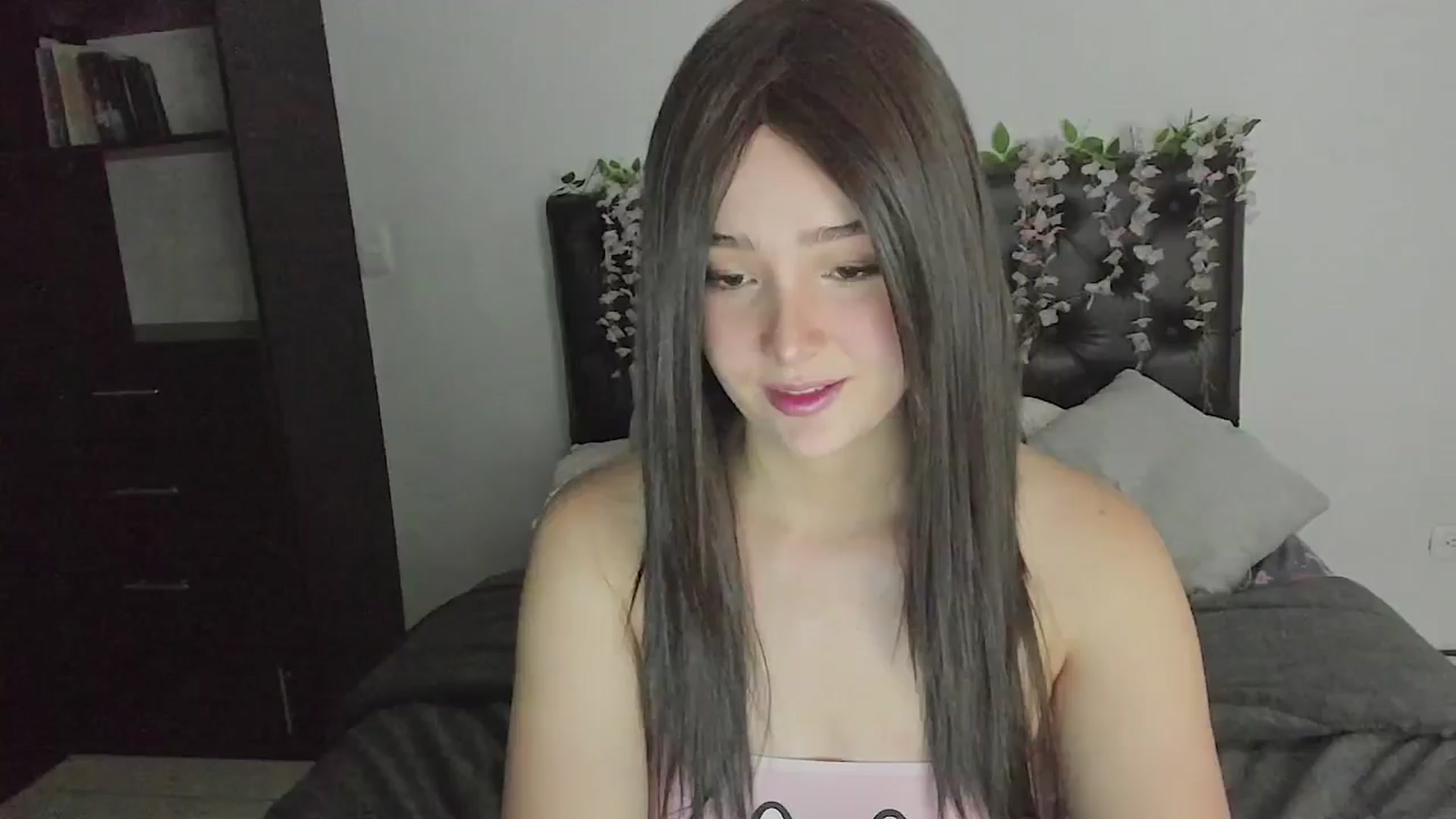 Gallery image thumbnail from sofi_garcia_'s myfreecams stream on, 07/20/2024, 06:34 image 2 of 20