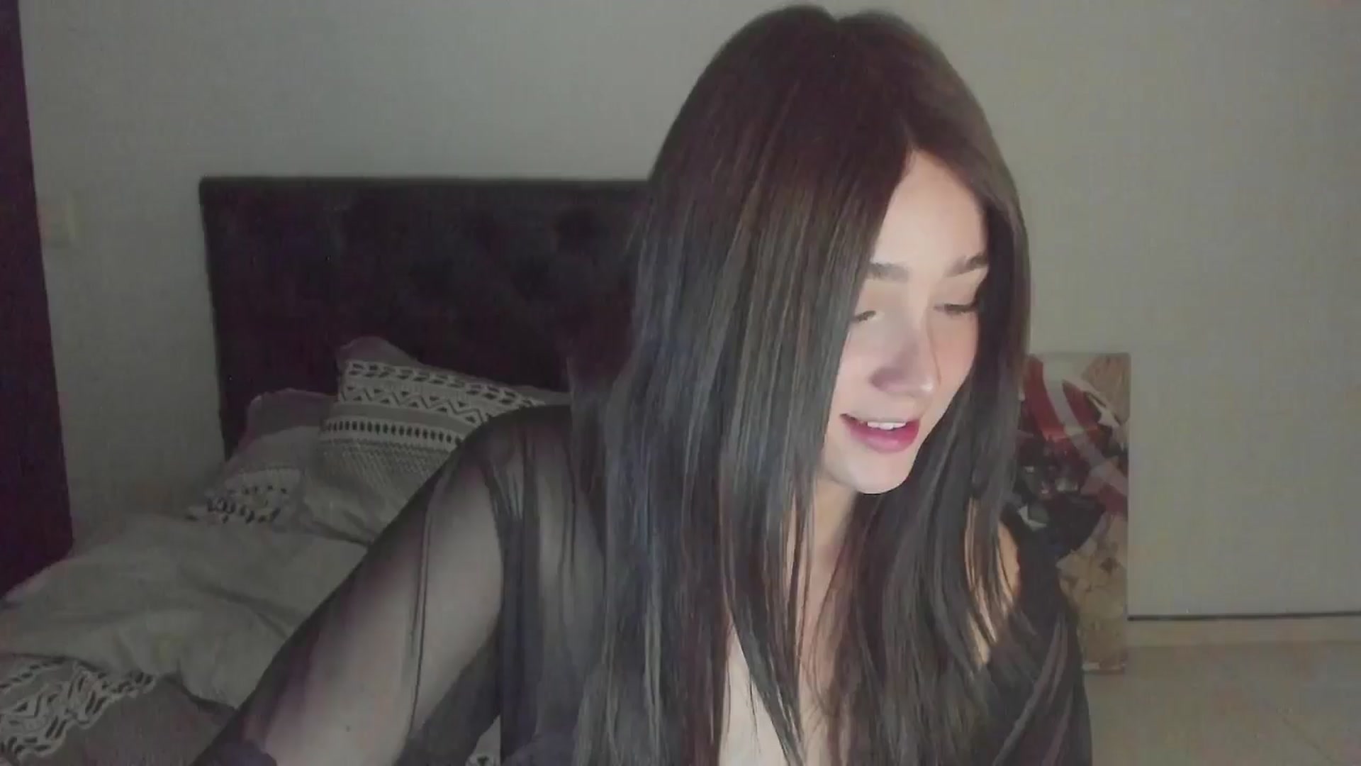 Gallery image thumbnail from sofi_garcia_'s myfreecams stream on, 08/10/2024, 06:30 image 5 of 20