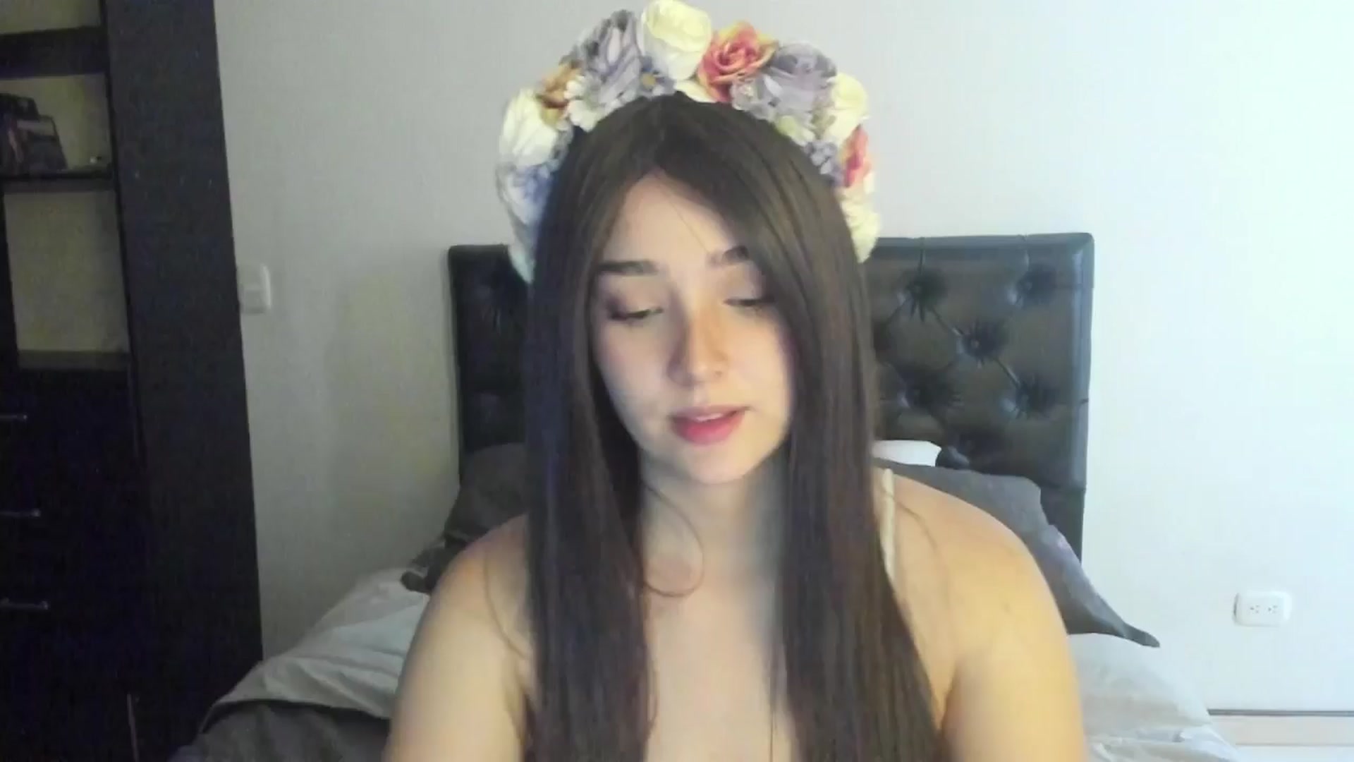 Gallery image thumbnail from sofi_garcia_'s myfreecams stream on, 09/07/2024, 16:02 image 1 of 20