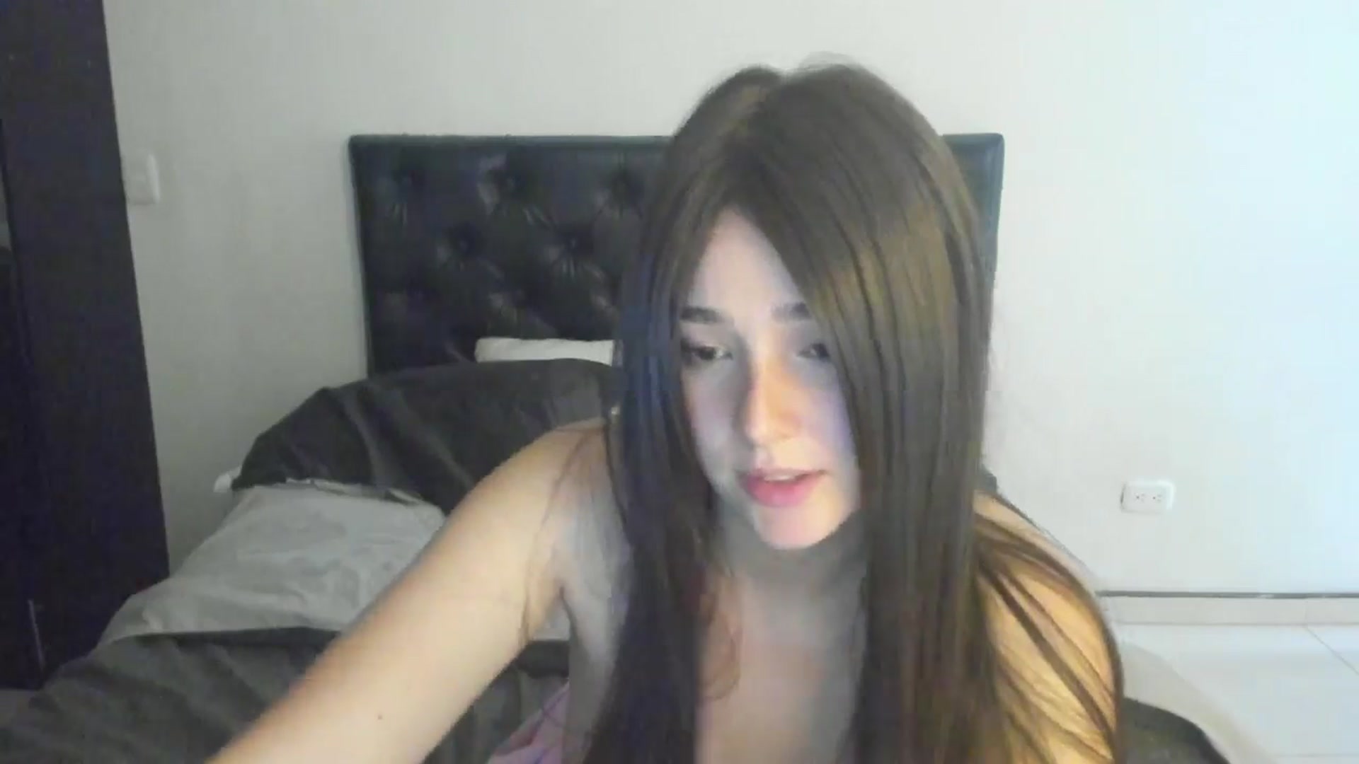 Gallery image thumbnail from sofi_garcia_'s myfreecams stream on, 09/07/2024, 18:09 image 14 of 20