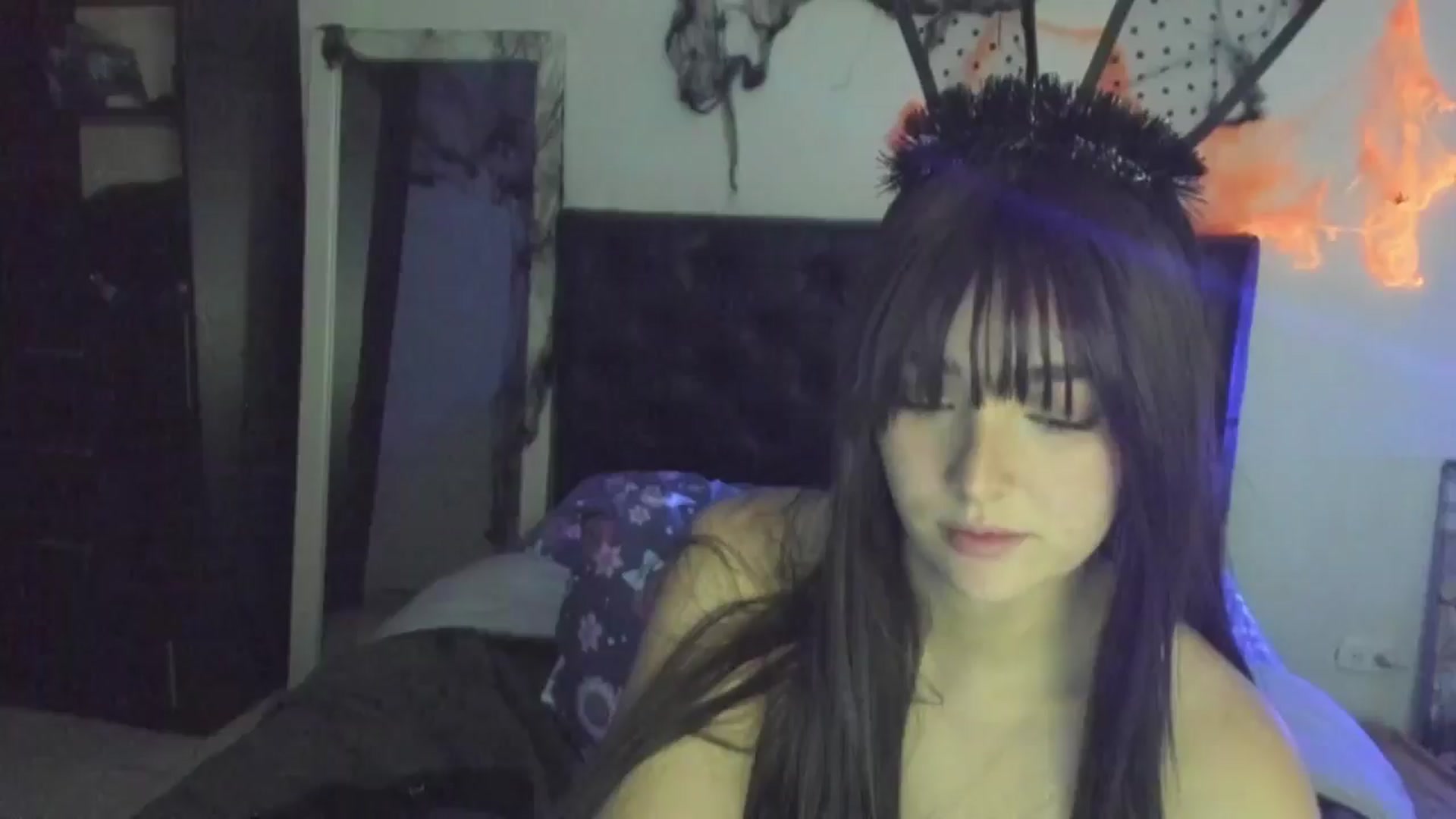 Gallery image thumbnail from sofi_garcia_'s myfreecams stream on, 10/25/2024, 07:57 image 13 of 20