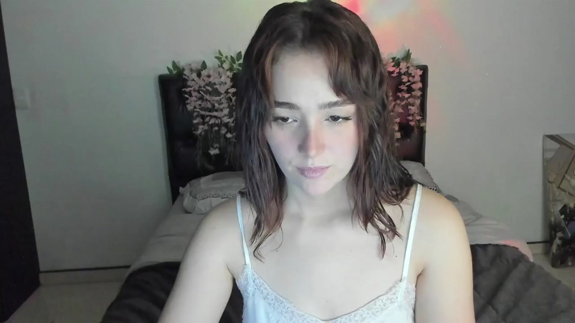 Gallery image thumbnail from sofi_garcia_'s myfreecams stream on, 06/05/2025, 04:20 image 11 of 20