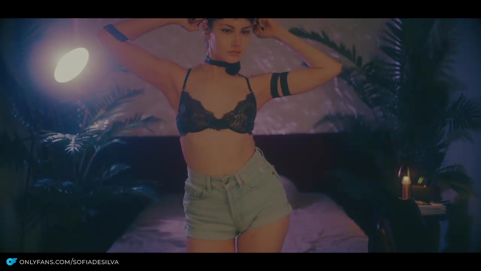 Gallery image thumbnail from sofiadesilva's myfreecams stream on, 05/15/2026, 07:14 image 12 of 20