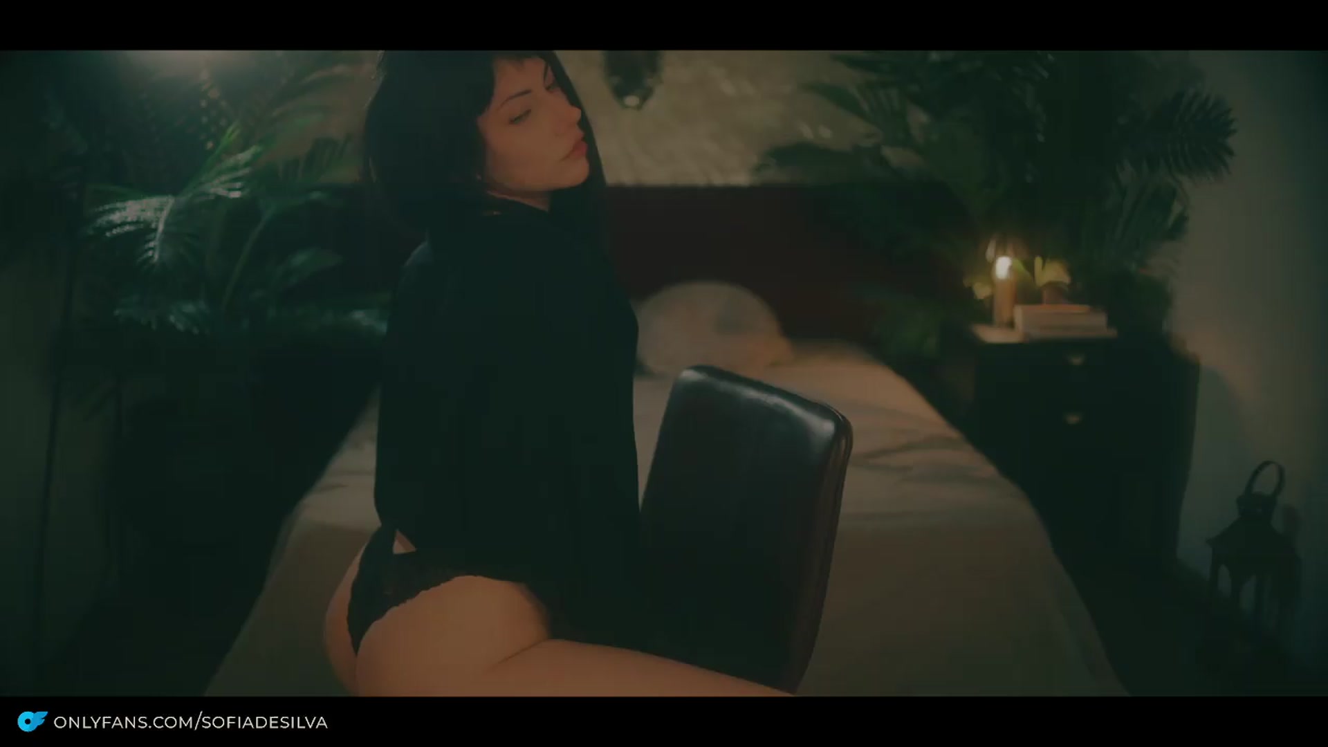 Gallery image thumbnail from sofiadesilva's myfreecams stream on, 05/21/2026, 07:37 image 17 of 20