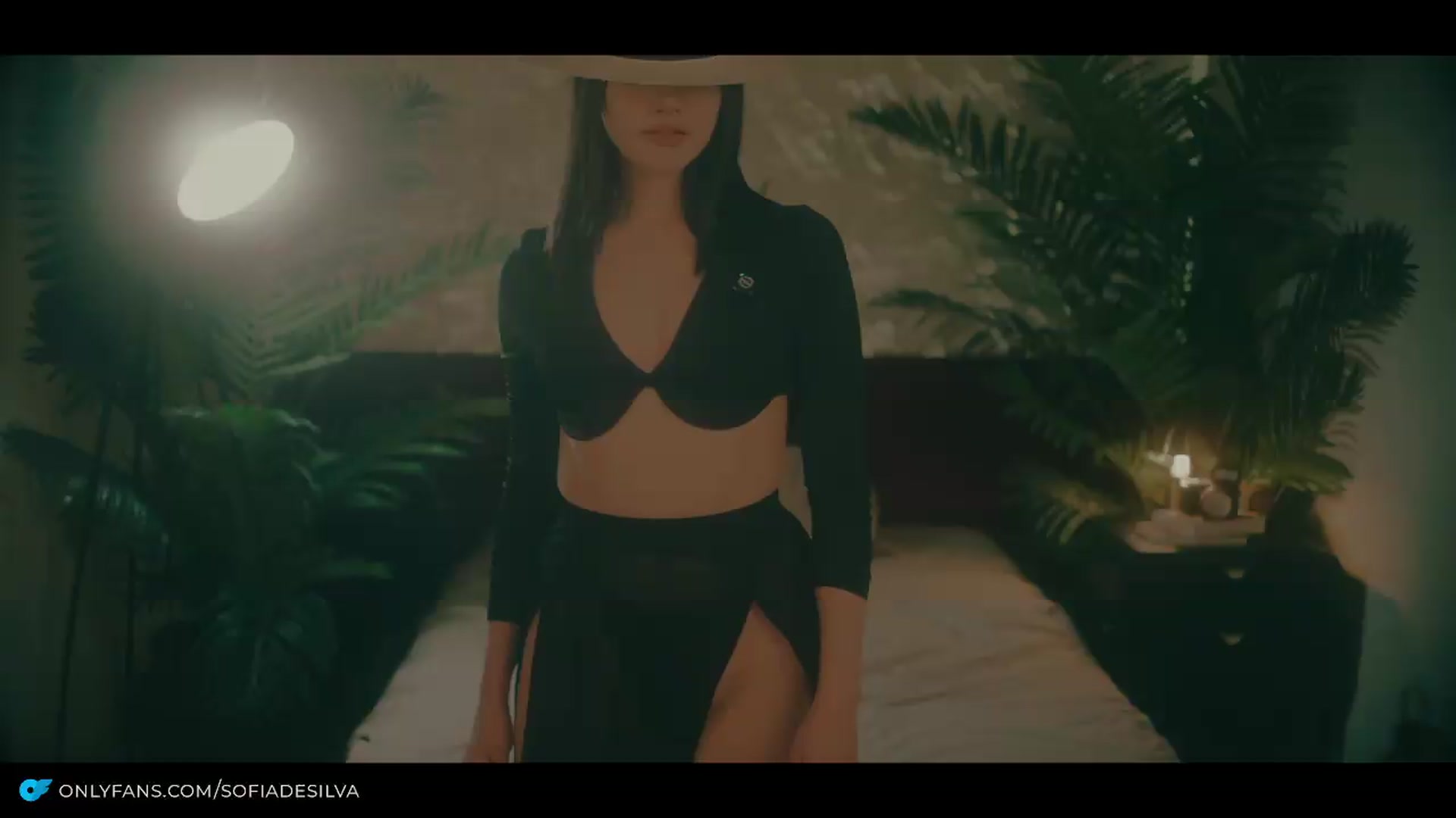 Gallery image thumbnail from sofiadesilva's myfreecams stream on, 05/28/2026, 06:24 image 7 of 20