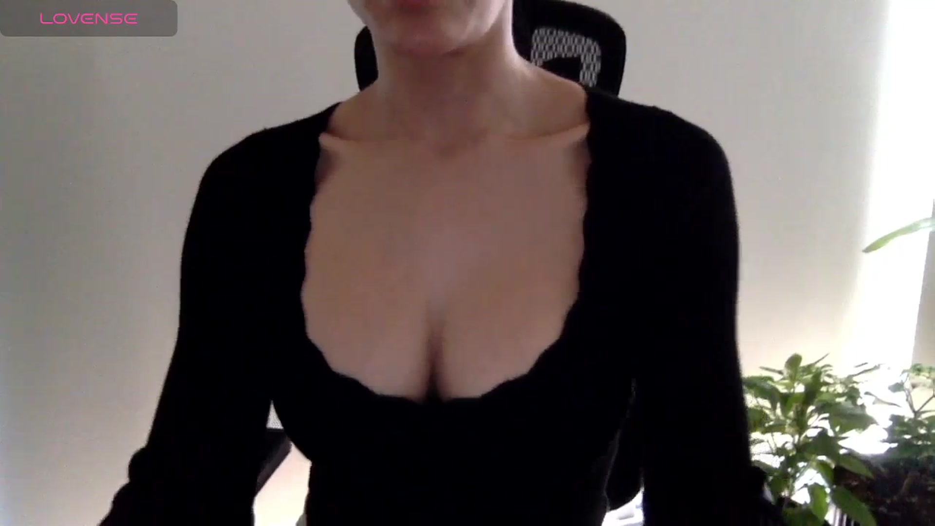 Gallery image thumbnail from sofiaelle's myfreecams stream on, 09/27/2023, 14:00 image 19 of 20
