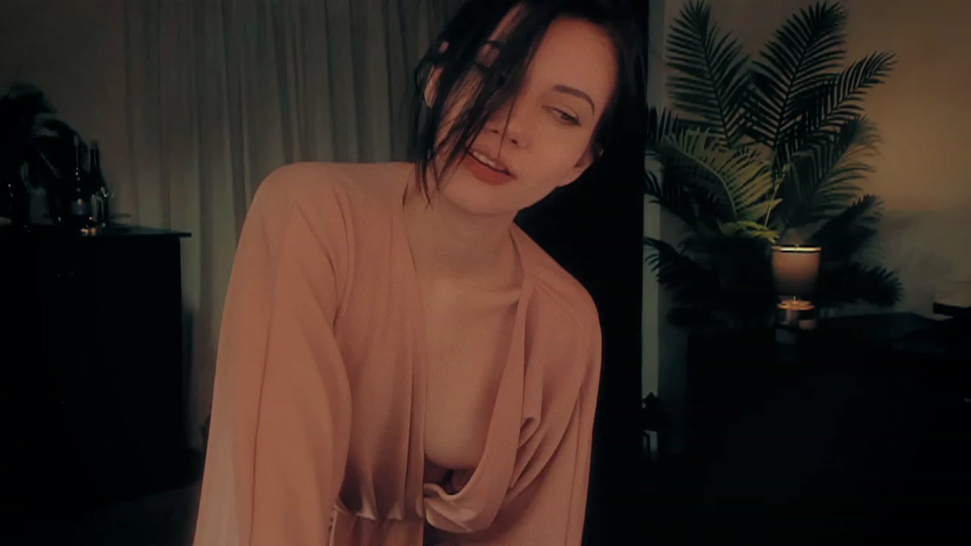Gallery image thumbnail from sofiasboudoir's myfreecams stream on, 02/07/2023, 07:12 image 4 of 20