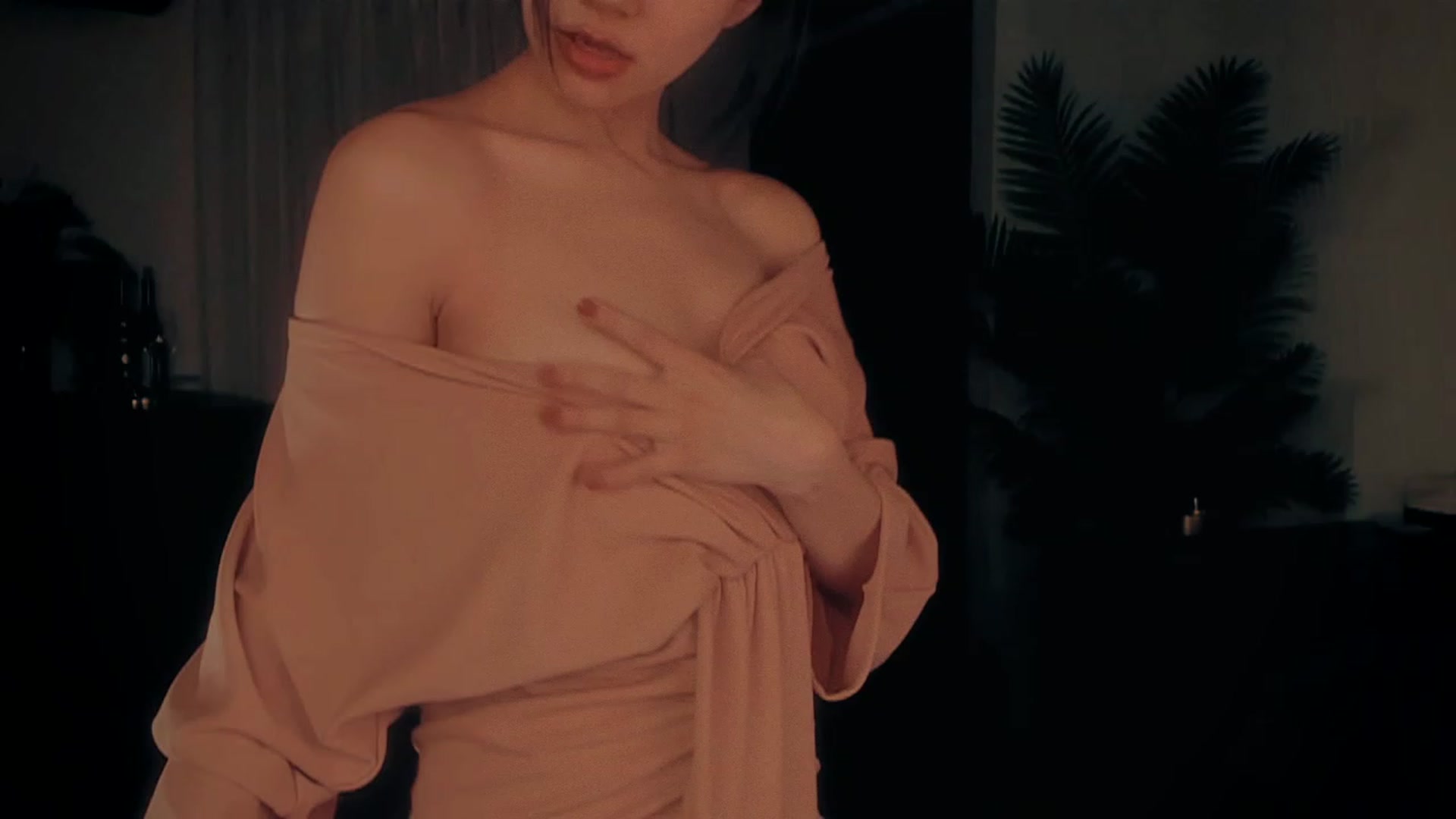Gallery image thumbnail from sofiasboudoir's myfreecams stream on, 02/07/2023, 07:12 image 19 of 20