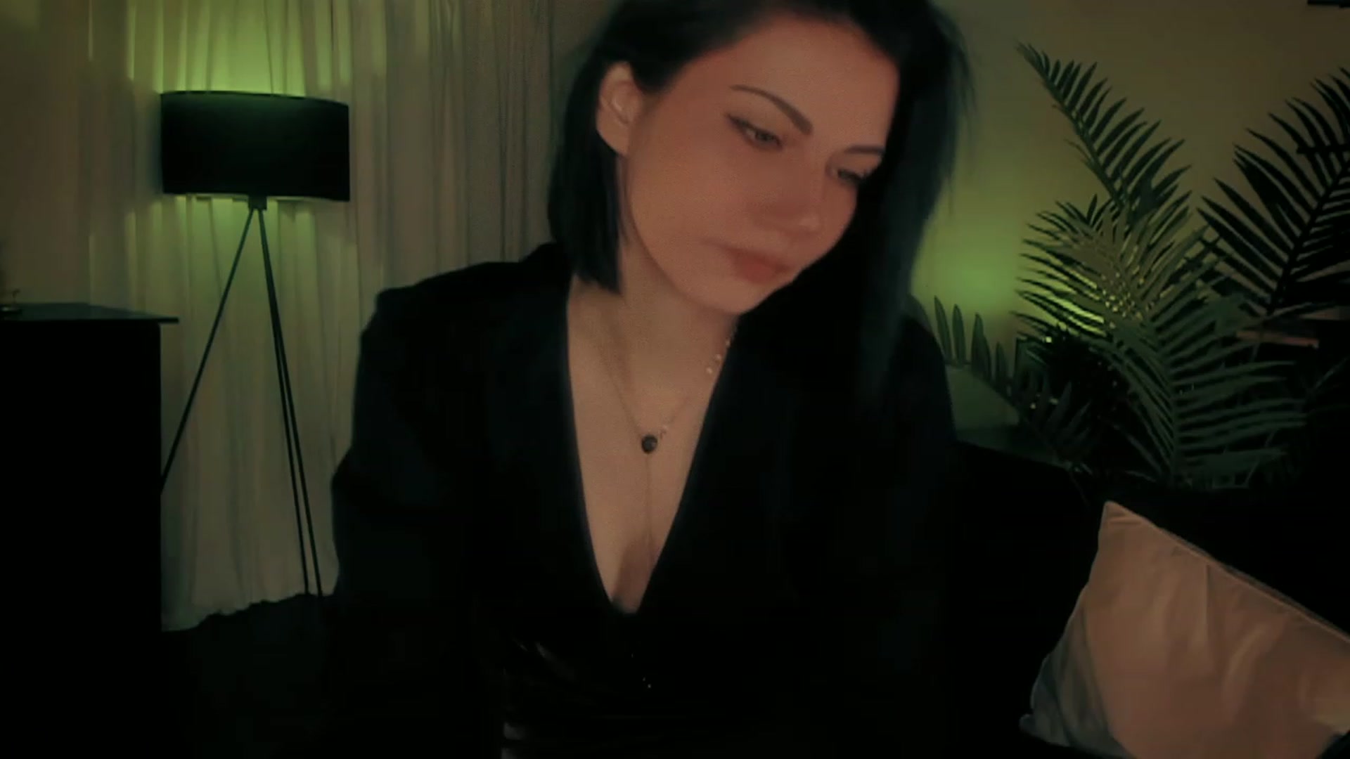 Gallery image thumbnail from sofiasboudoir's myfreecams stream on, 02/13/2023, 04:41 image 6 of 20