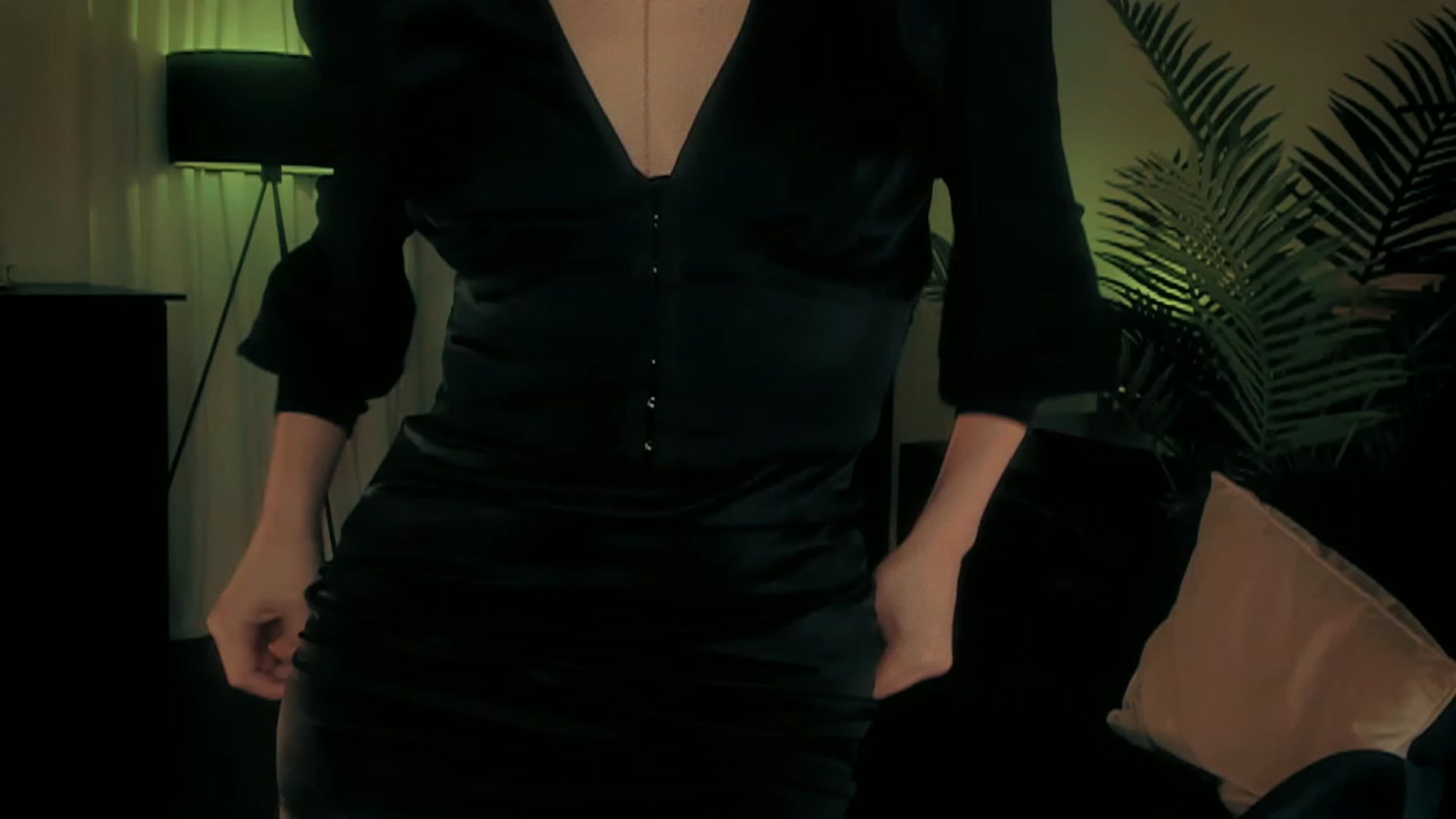 Gallery image thumbnail from sofiasboudoir's myfreecams stream on, 02/13/2023, 04:41 image 2 of 20