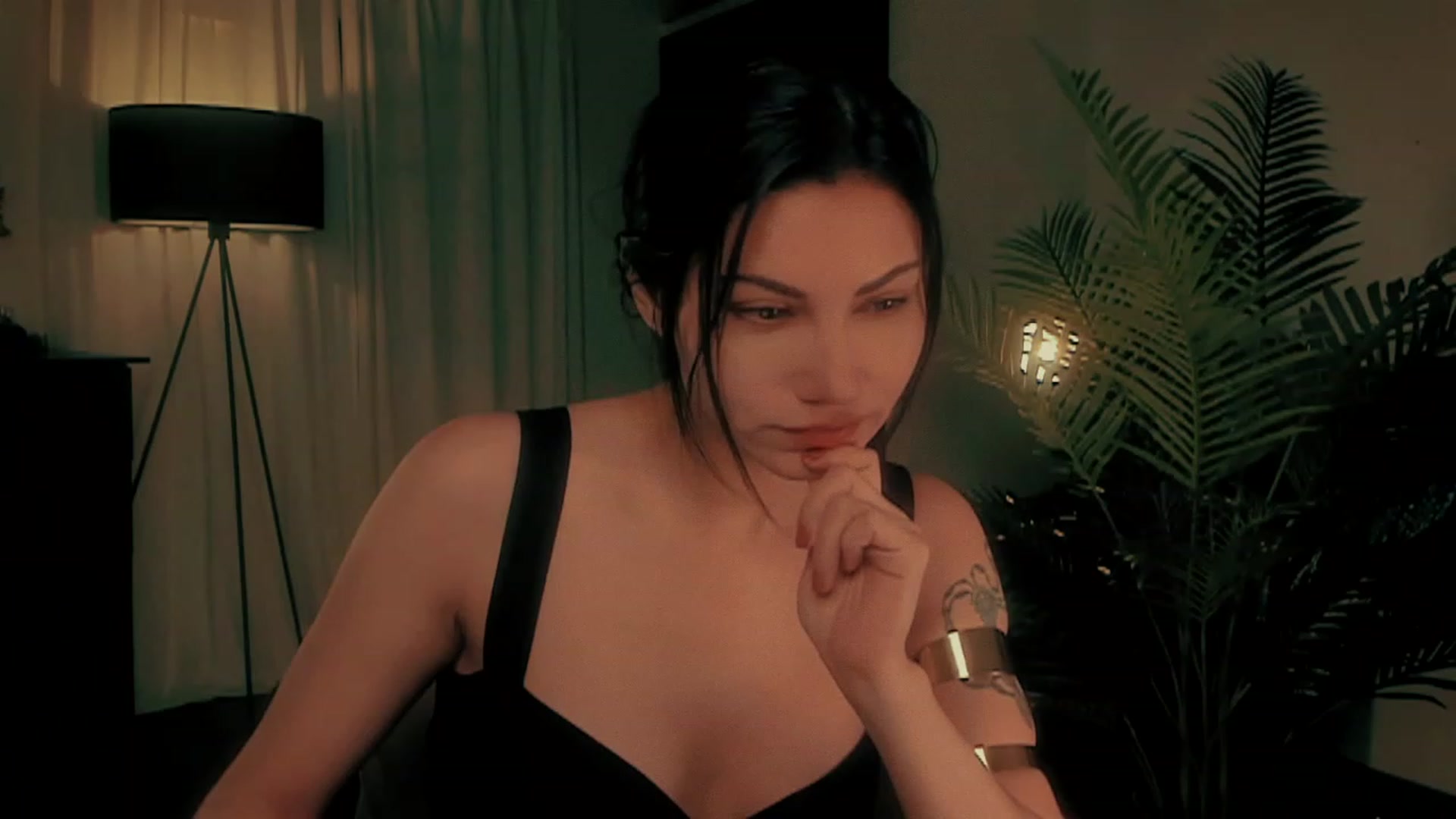 Gallery image thumbnail from sofiasboudoir's myfreecams stream on, 02/24/2023, 04:45 image 6 of 20