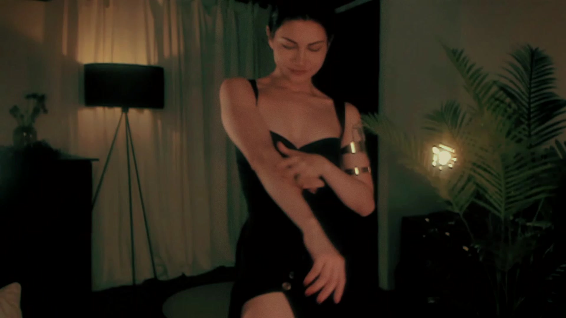 Gallery image thumbnail from sofiasboudoir's myfreecams stream on, 02/24/2023, 04:45 image 19 of 20
