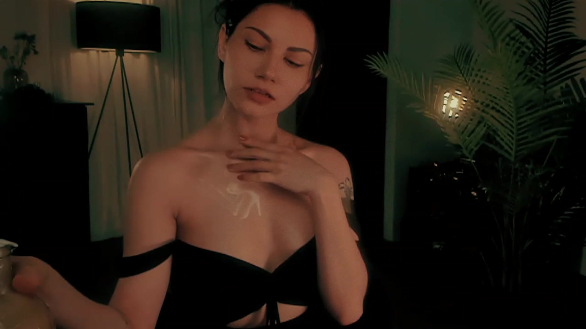 Gallery image thumbnail from sofiasboudoir's myfreecams stream on, 02/24/2023, 07:57 image 7 of 20