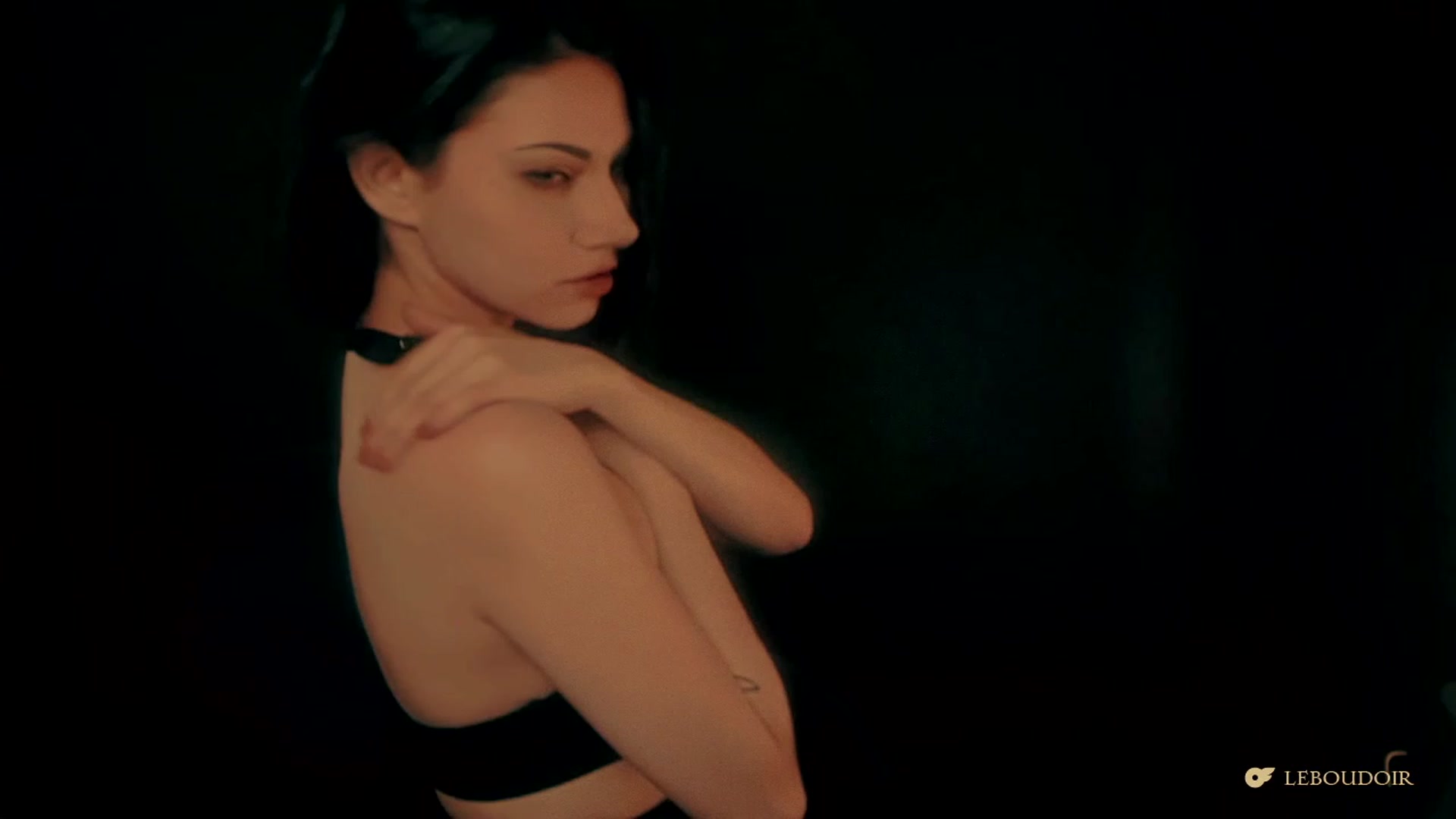 Gallery image thumbnail from sofiasboudoir's myfreecams stream on, 03/09/2023, 05:01 image 10 of 20