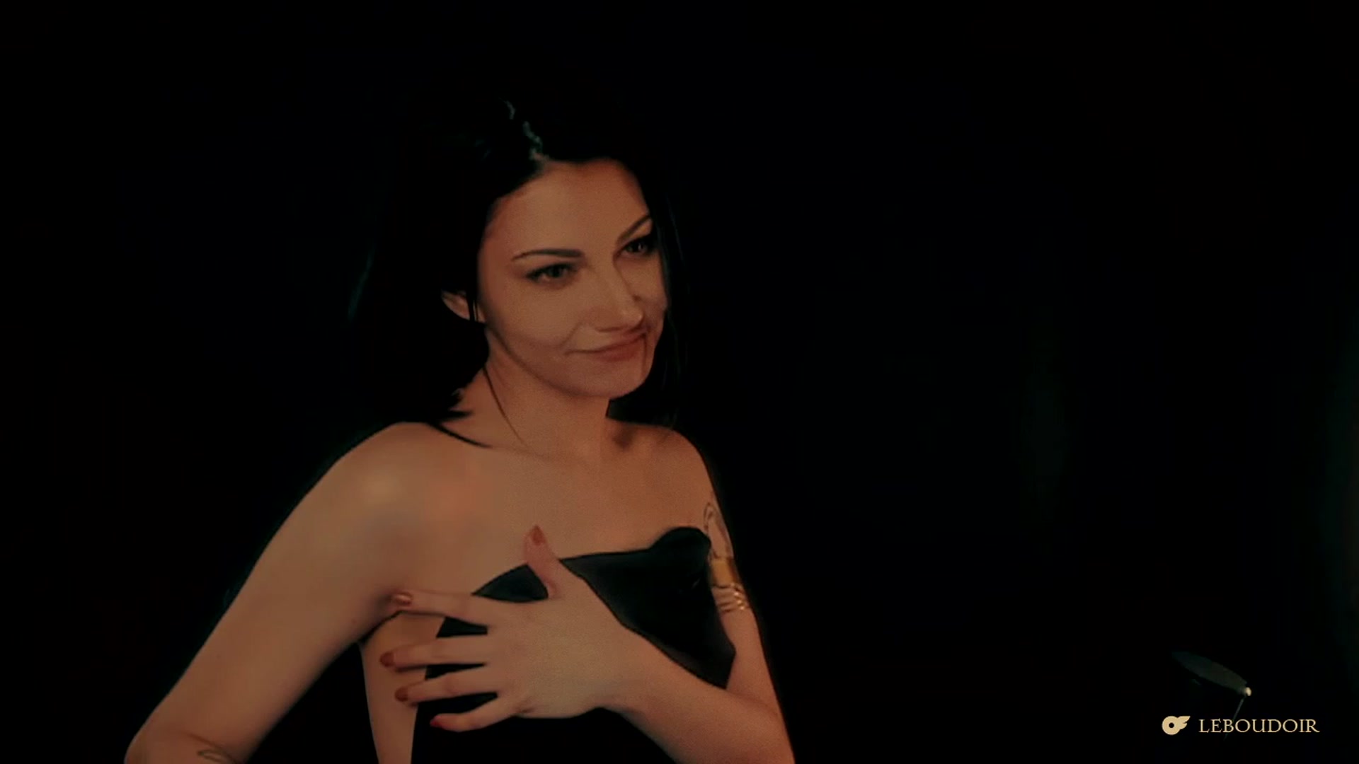 Gallery image thumbnail from sofiasboudoir's myfreecams stream on, 03/09/2023, 07:15 image 17 of 20