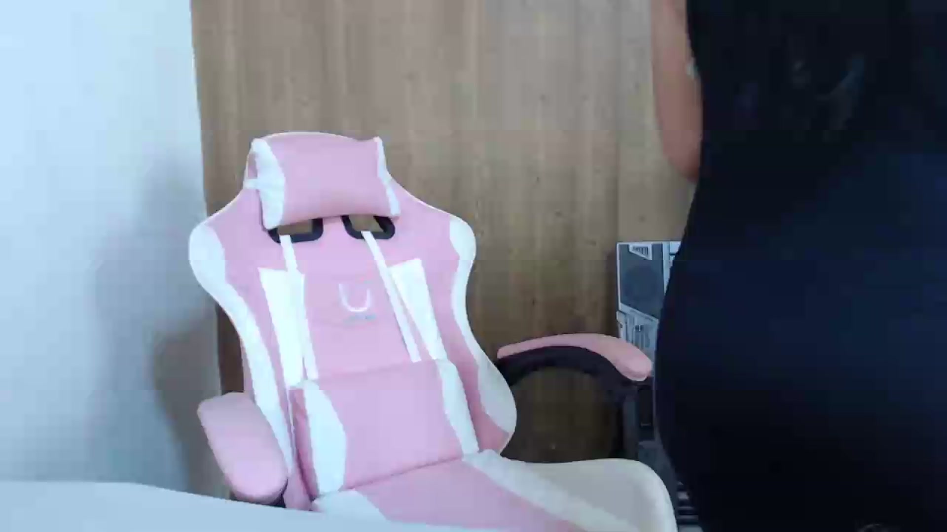 Gallery image thumbnail from soniaMars's myfreecams stream on, 06/05/2026, 13:58 image 6 of 20