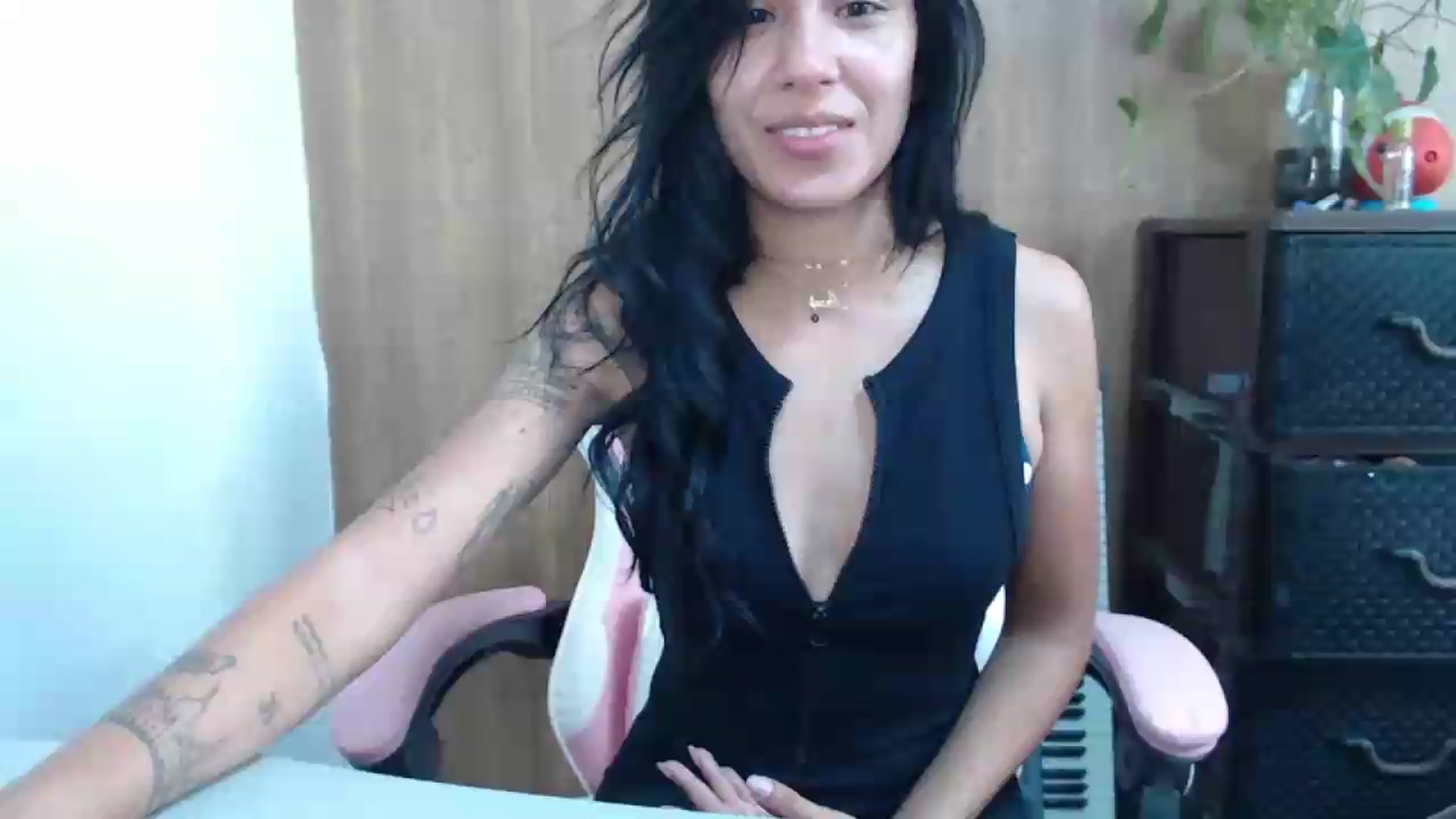 Gallery image thumbnail from soniaMars's myfreecams stream on, 06/05/2026, 13:58 image 16 of 20