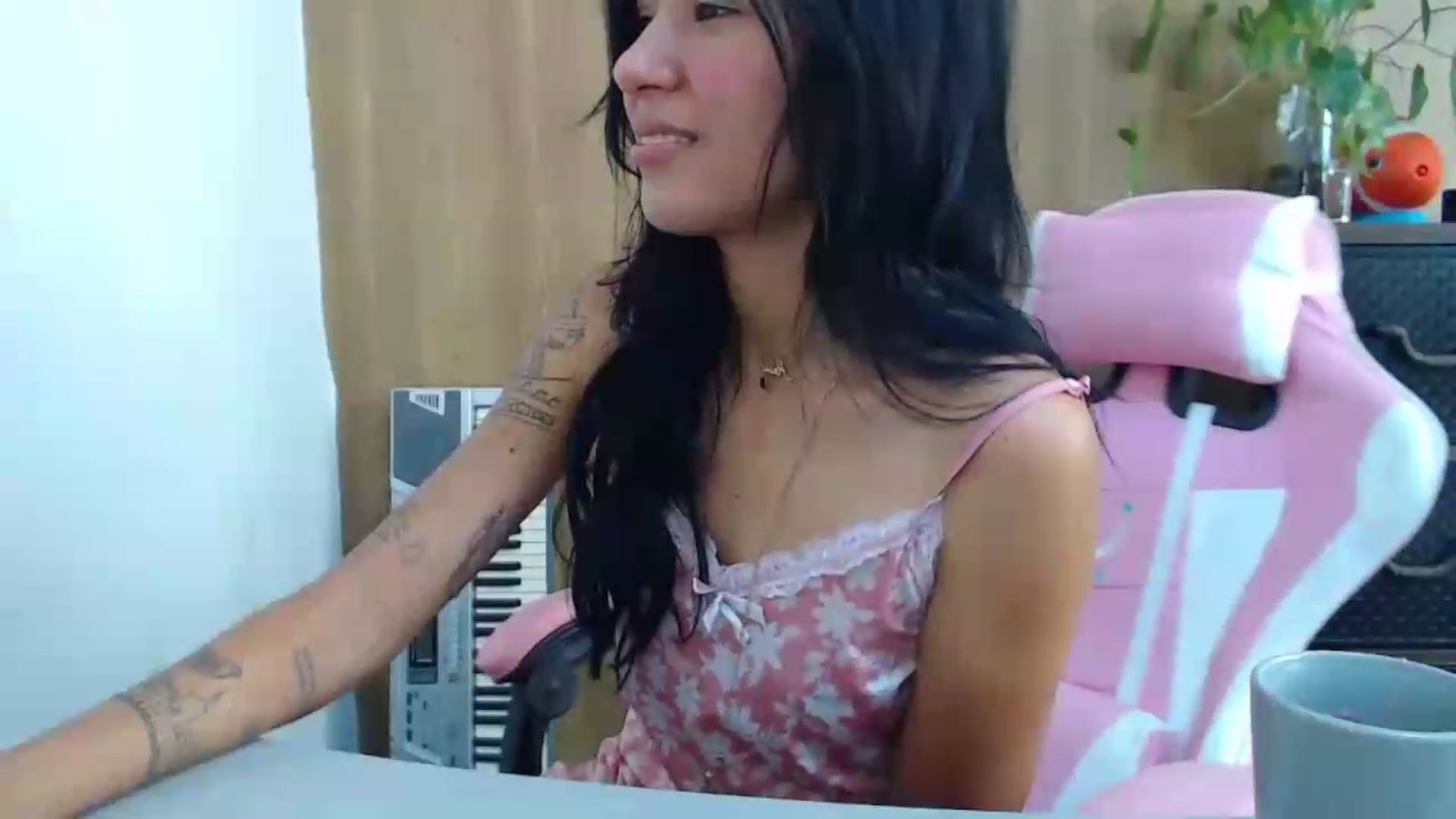 Gallery image thumbnail from soniaMars's myfreecams stream on, 06/06/2026, 15:47 image 4 of 20